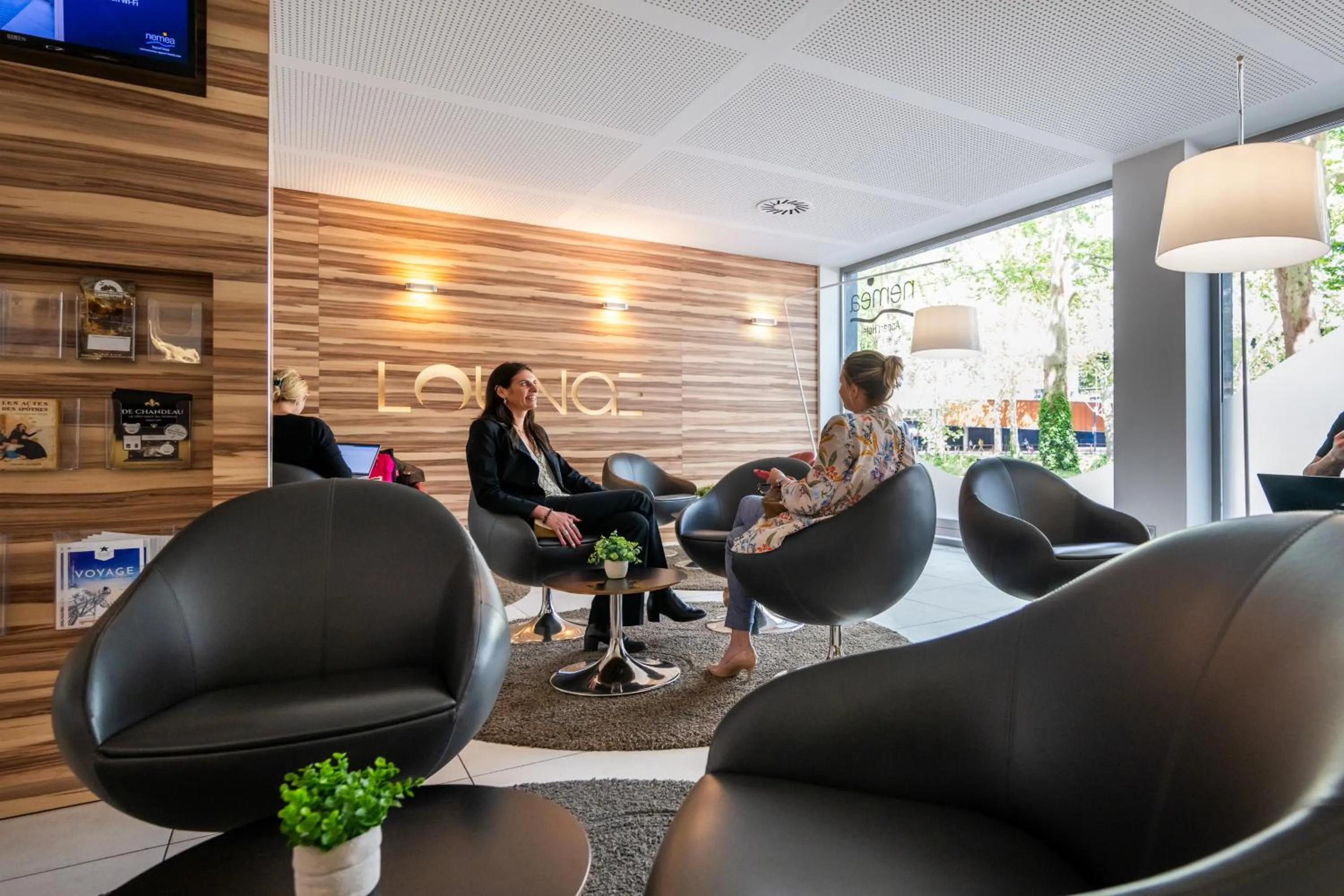 Lobby or reception in Nemea Appart Hotel Concorde Toulouse Gare Matabiau