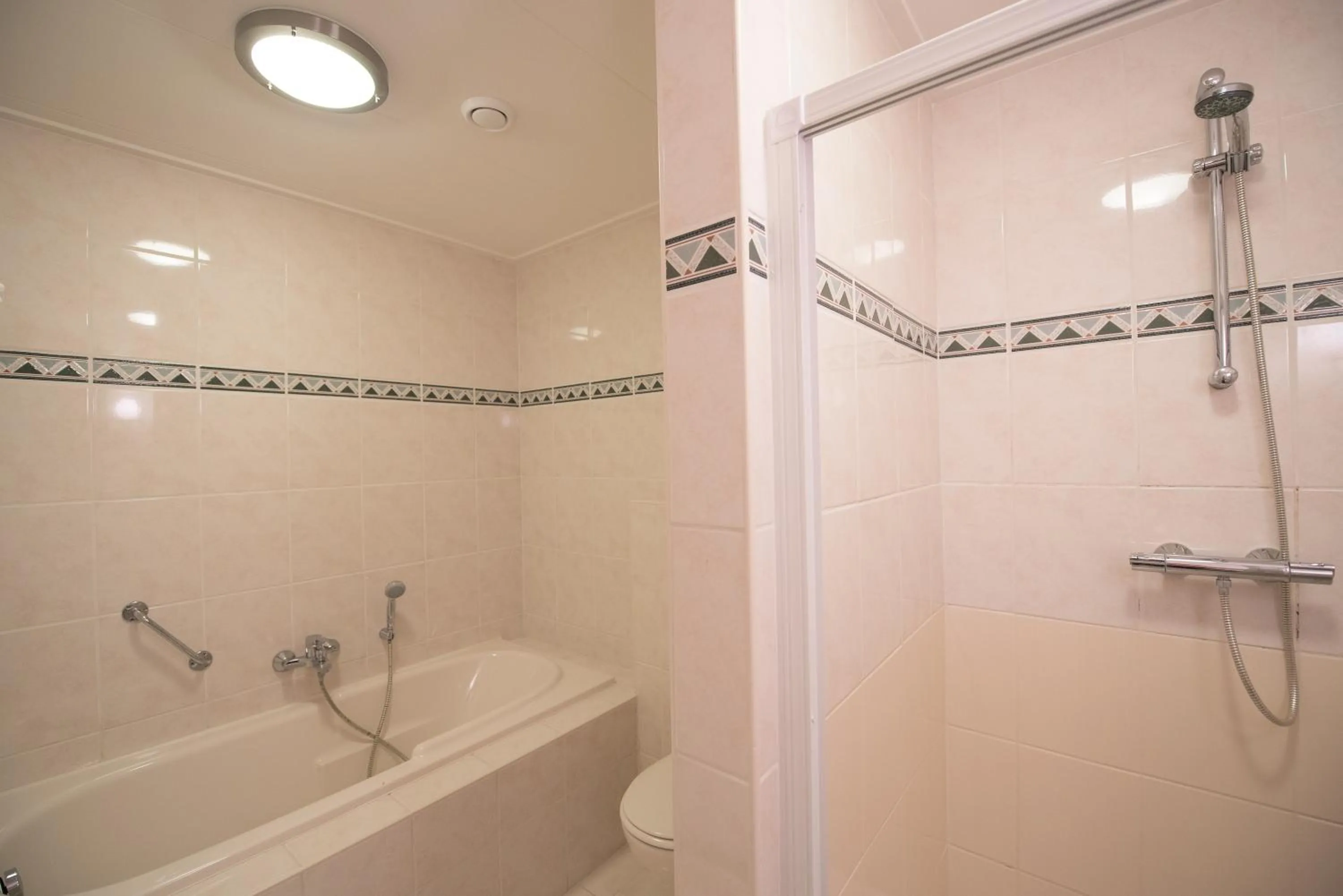 Shower in Hotel Restaurant de Jong