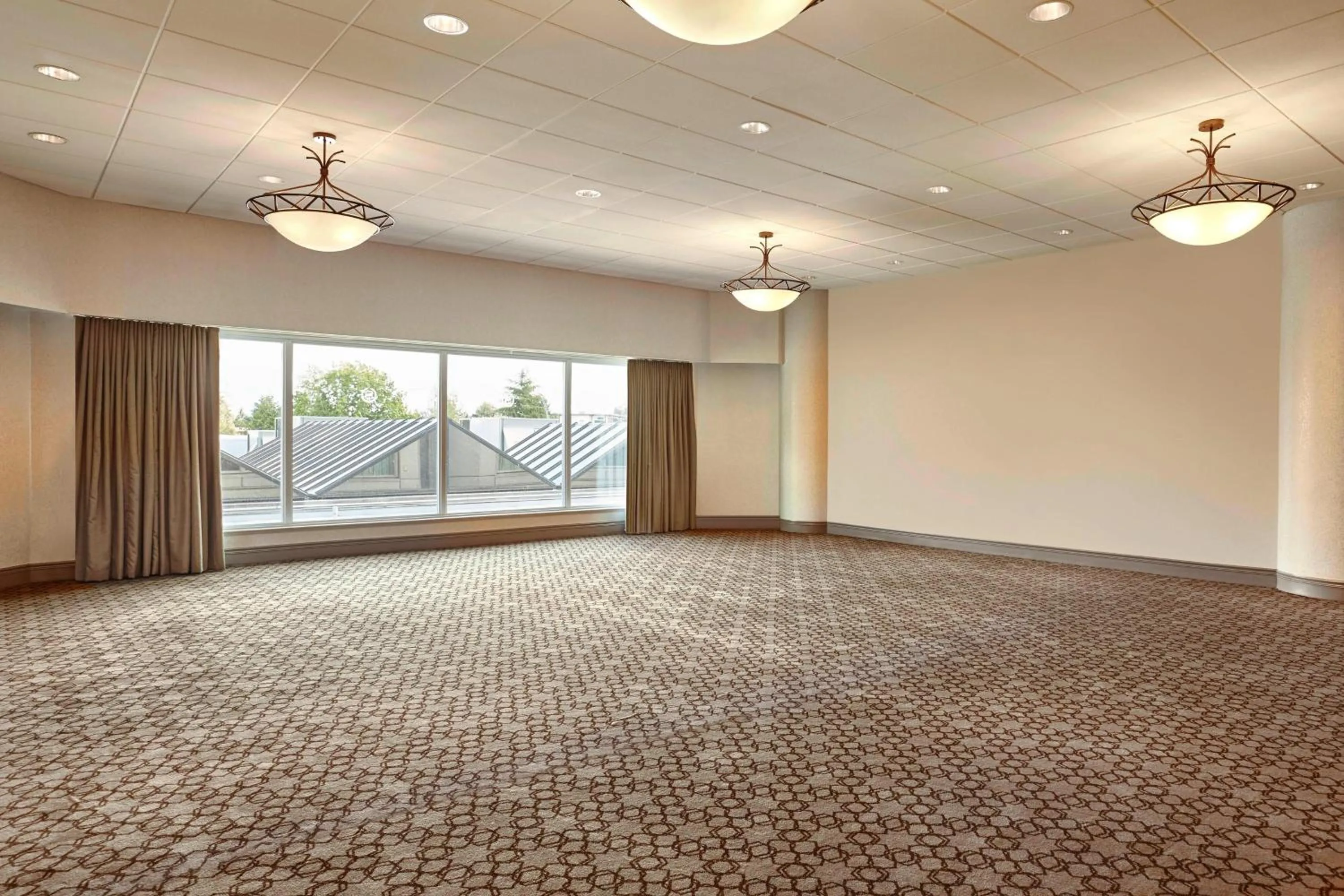 Meeting/conference room in Sheraton Vancouver Guildford Hotel