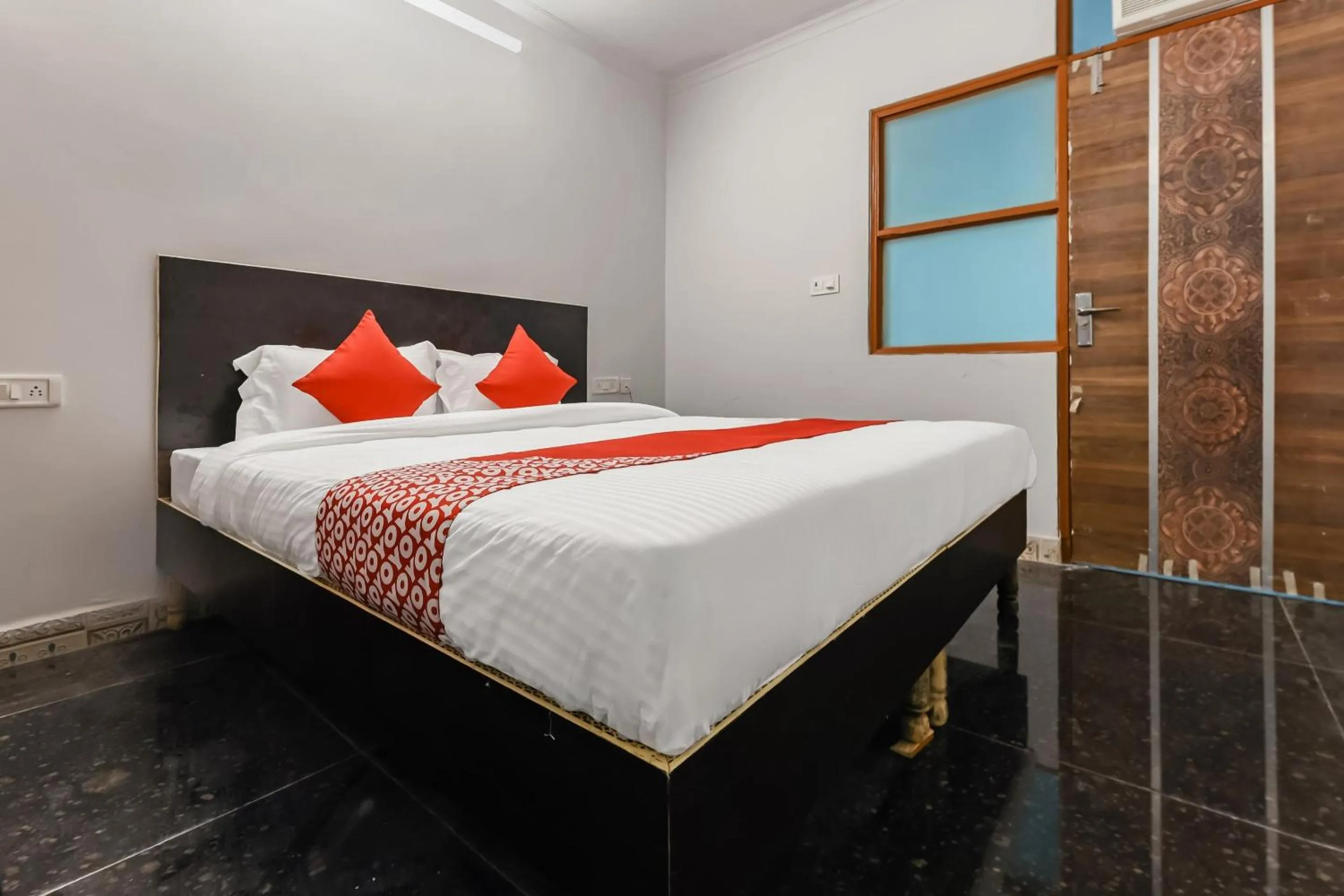 Bedroom, Bed in Hotel O SATGURU RASIDENCY DWARKA MOR