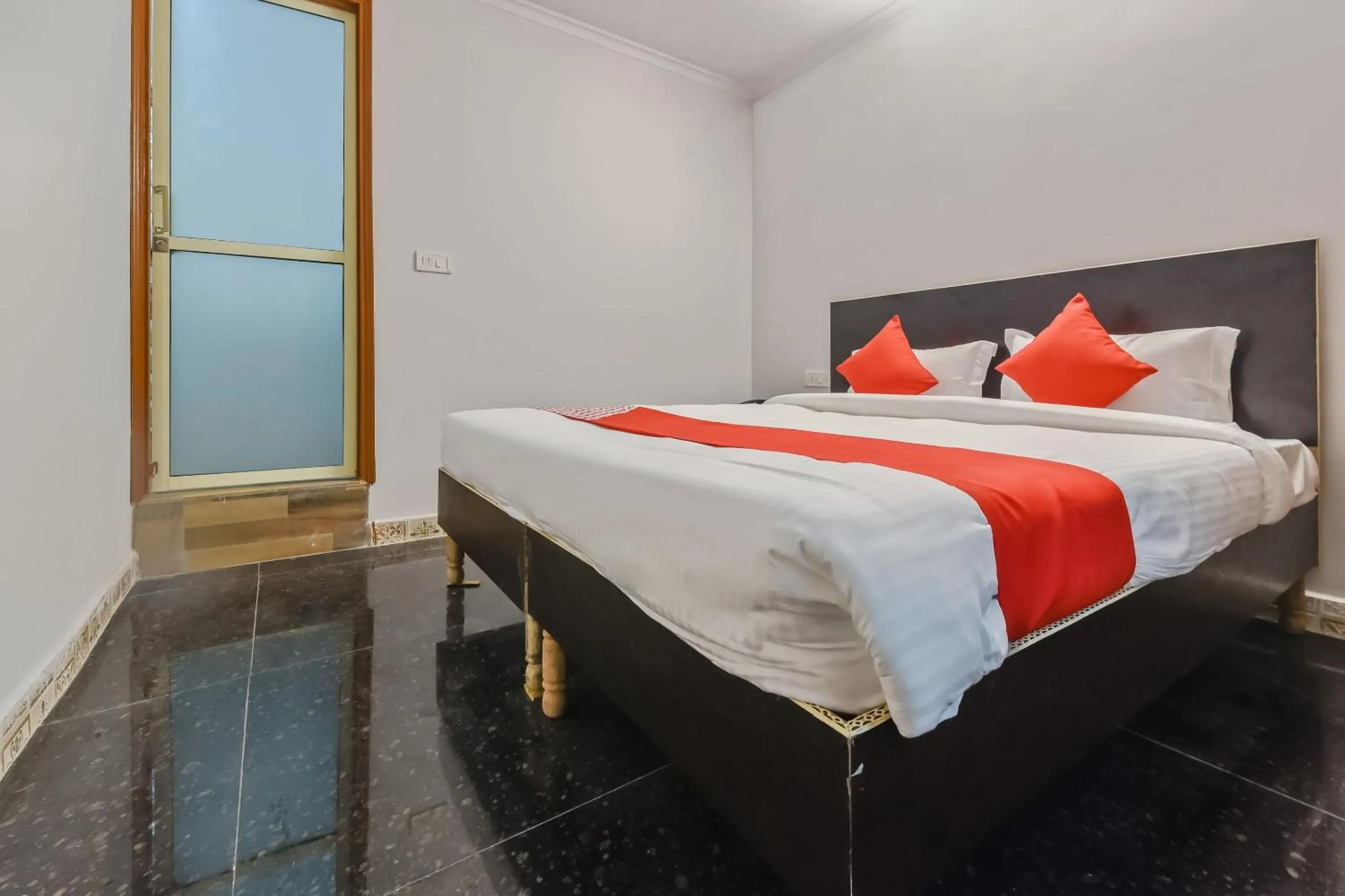 Bedroom, Bed in Hotel O SATGURU RASIDENCY DWARKA MOR