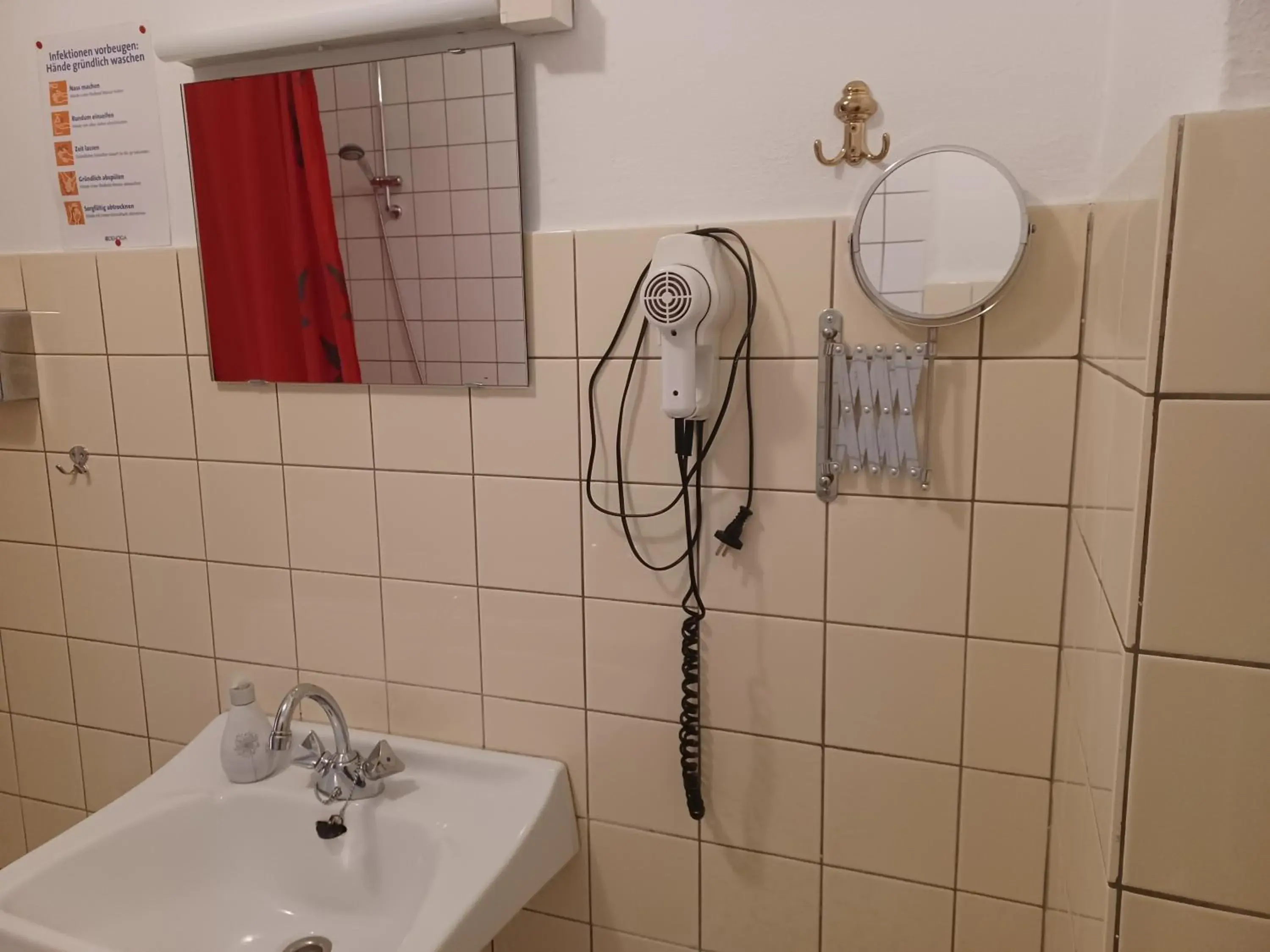 Single Room with Shared Toilet in Zum Fuchsbau Single Room with Shared Toilet in Zum Fuchsbau