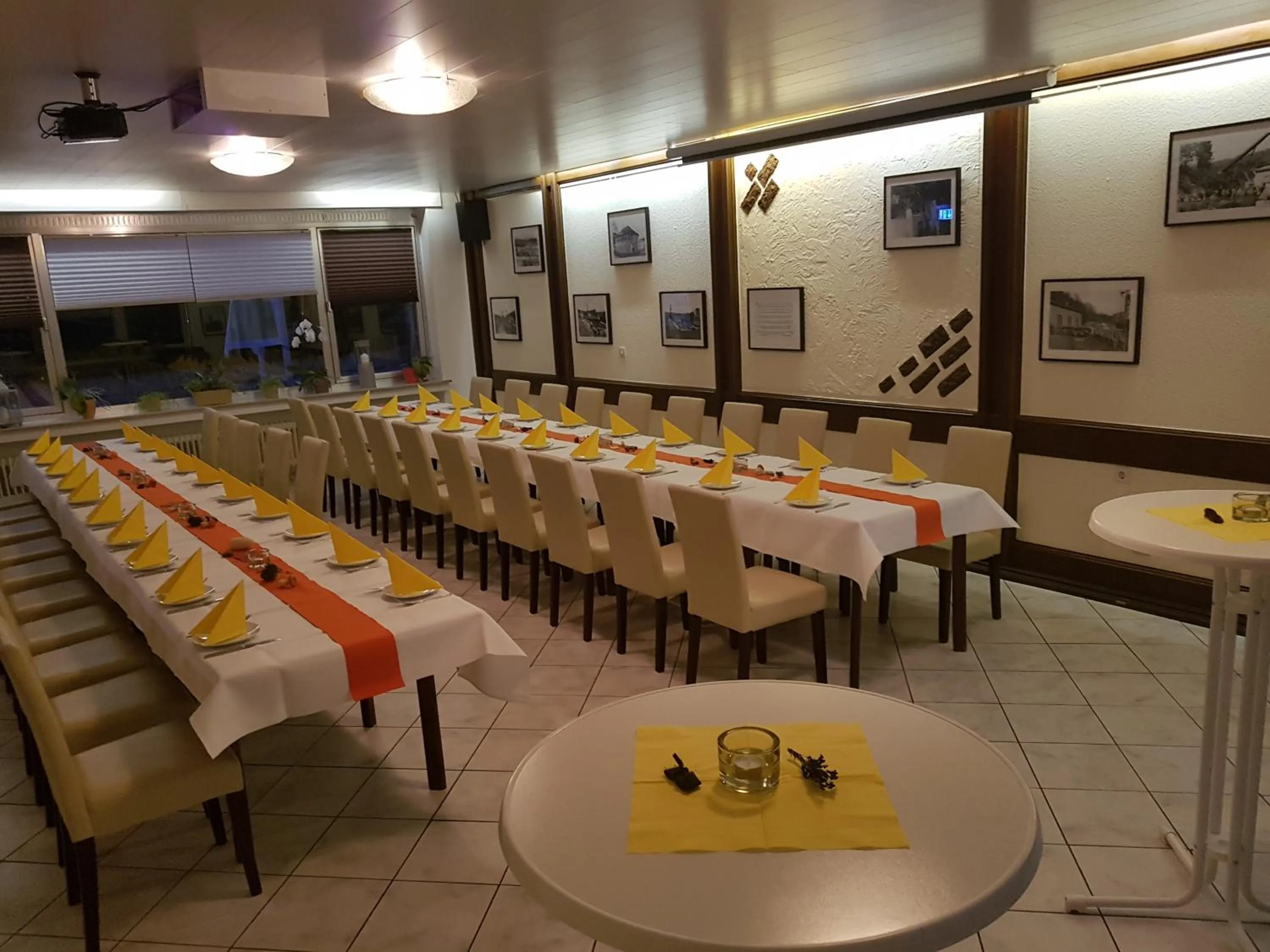 Restaurant/places to eat in Zum Fuchsbau