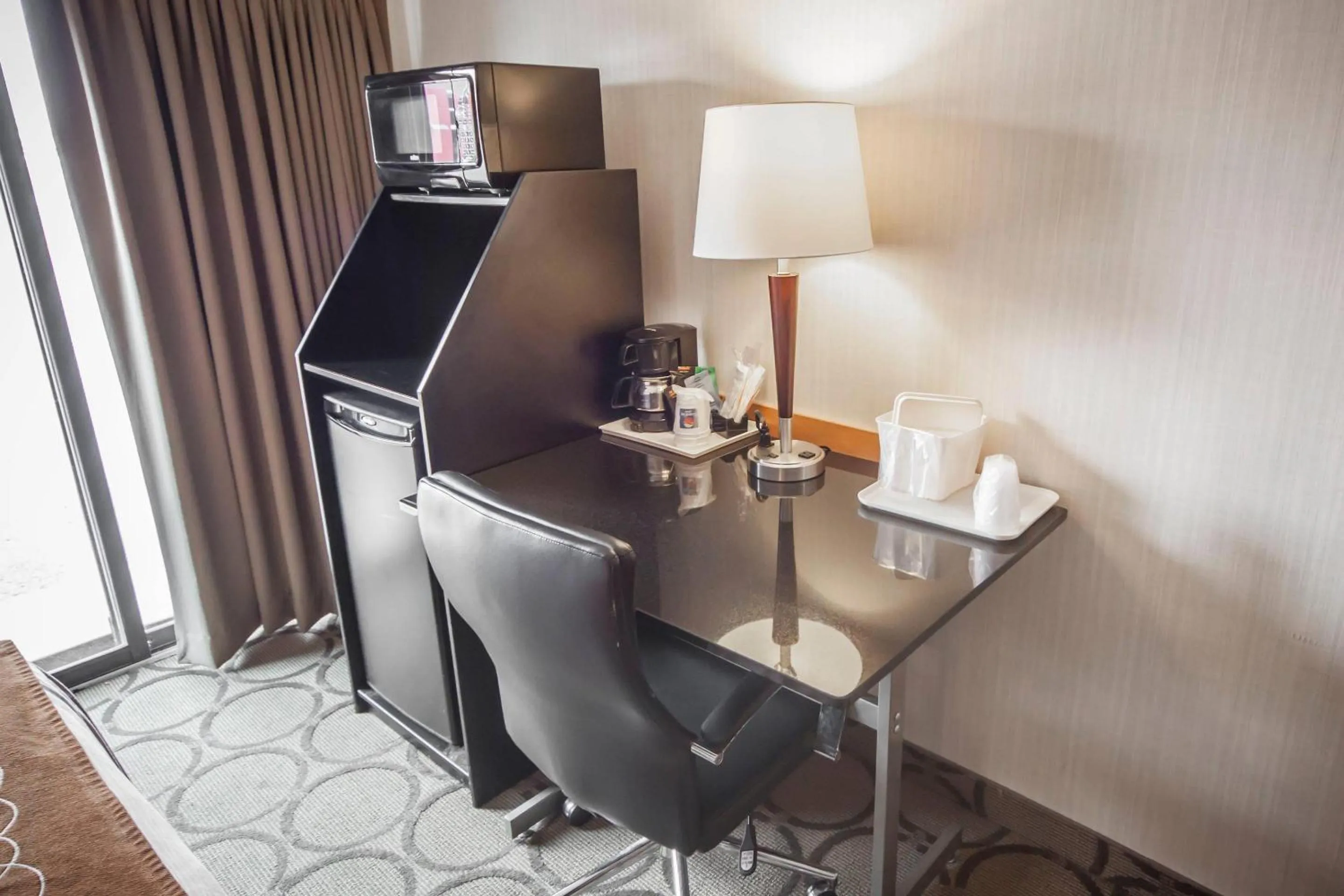 Bedroom in Comfort Inn West