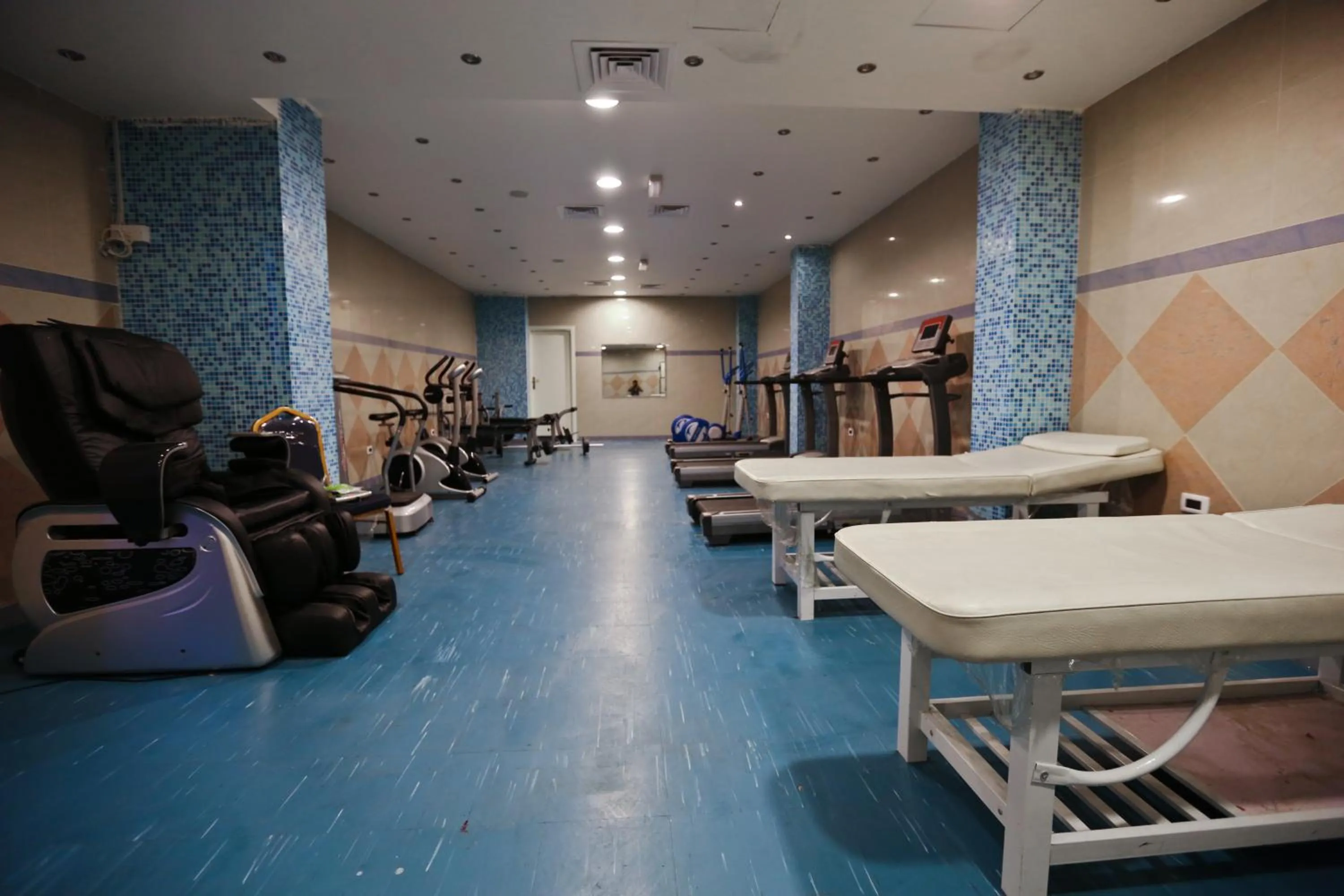 Fitness centre/facilities in Al Thuraya Hotel