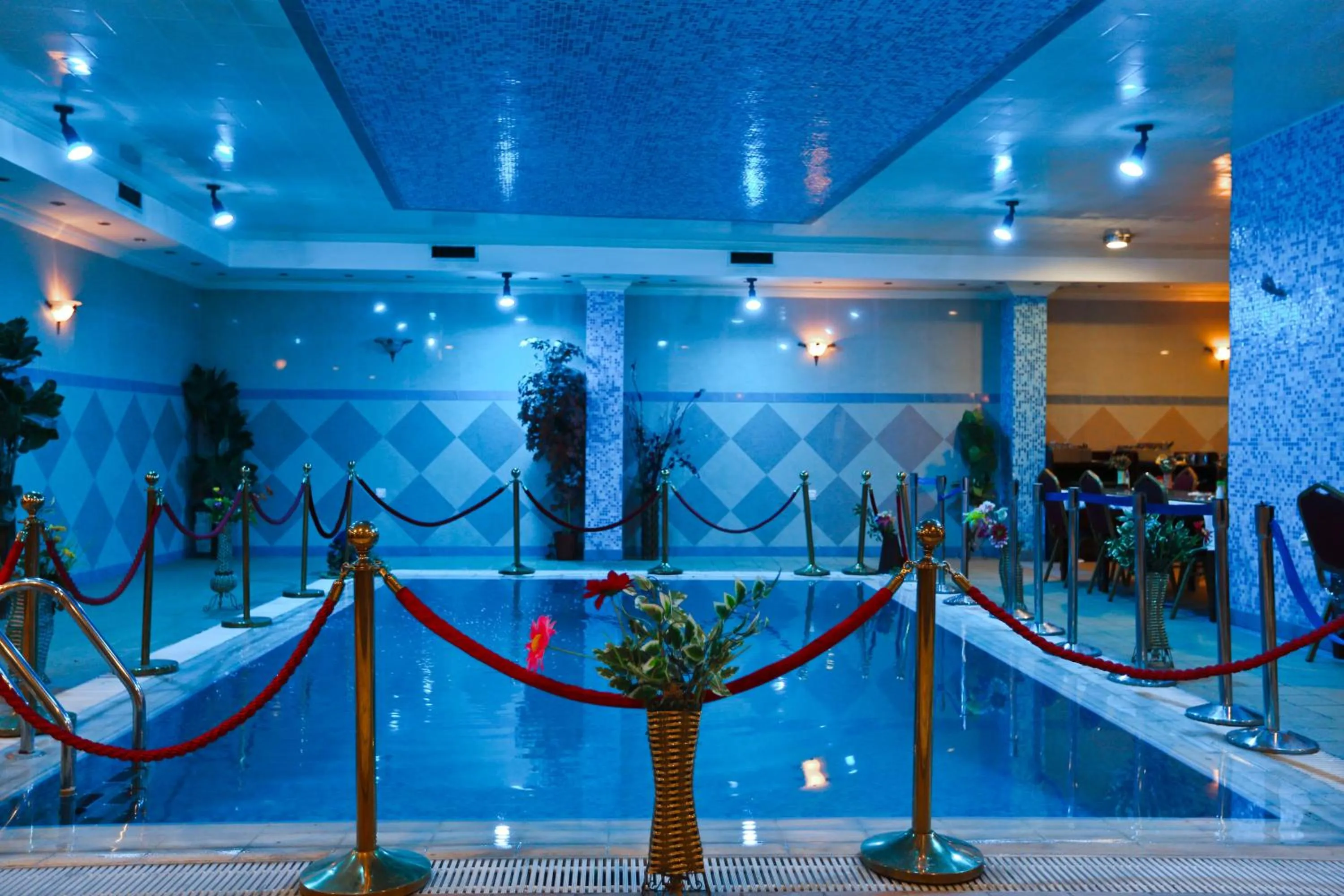 Swimming pool in Al Thuraya Hotel