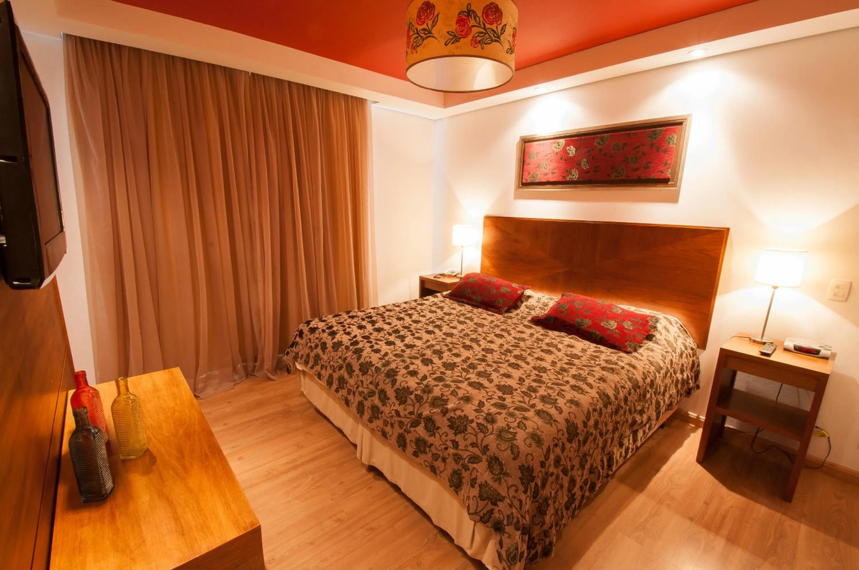 Bedroom, Bed in Jacques Georges Tower