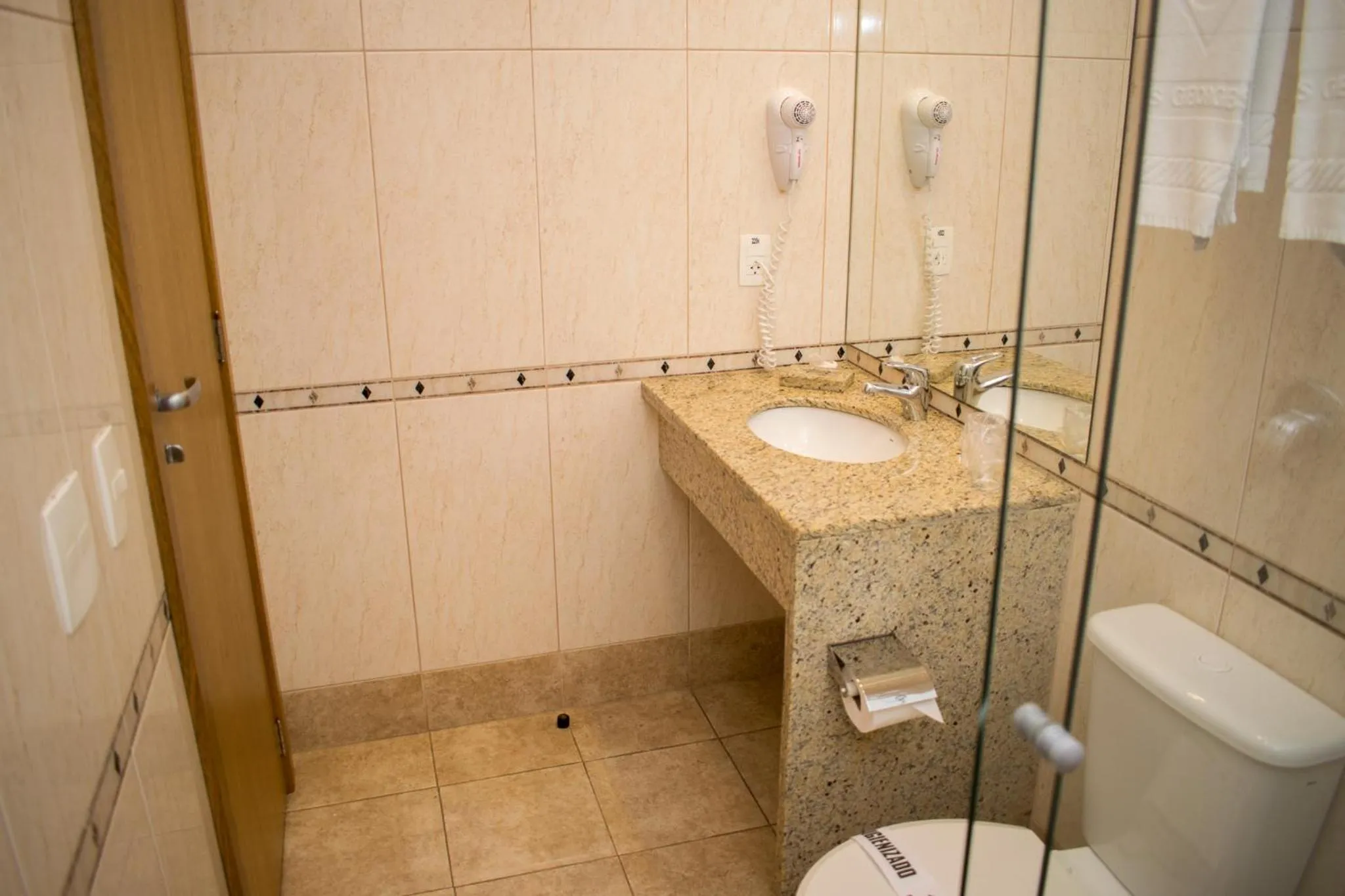 Shower in Jacques Georges Tower