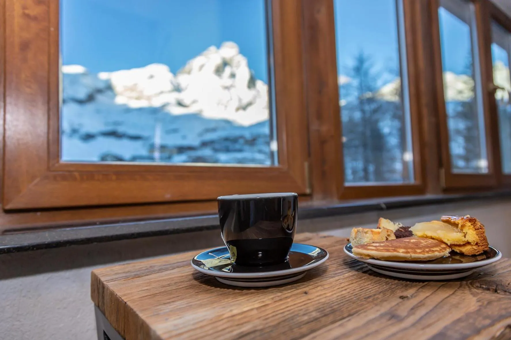 Lounge or bar in Hotel Petit Palais