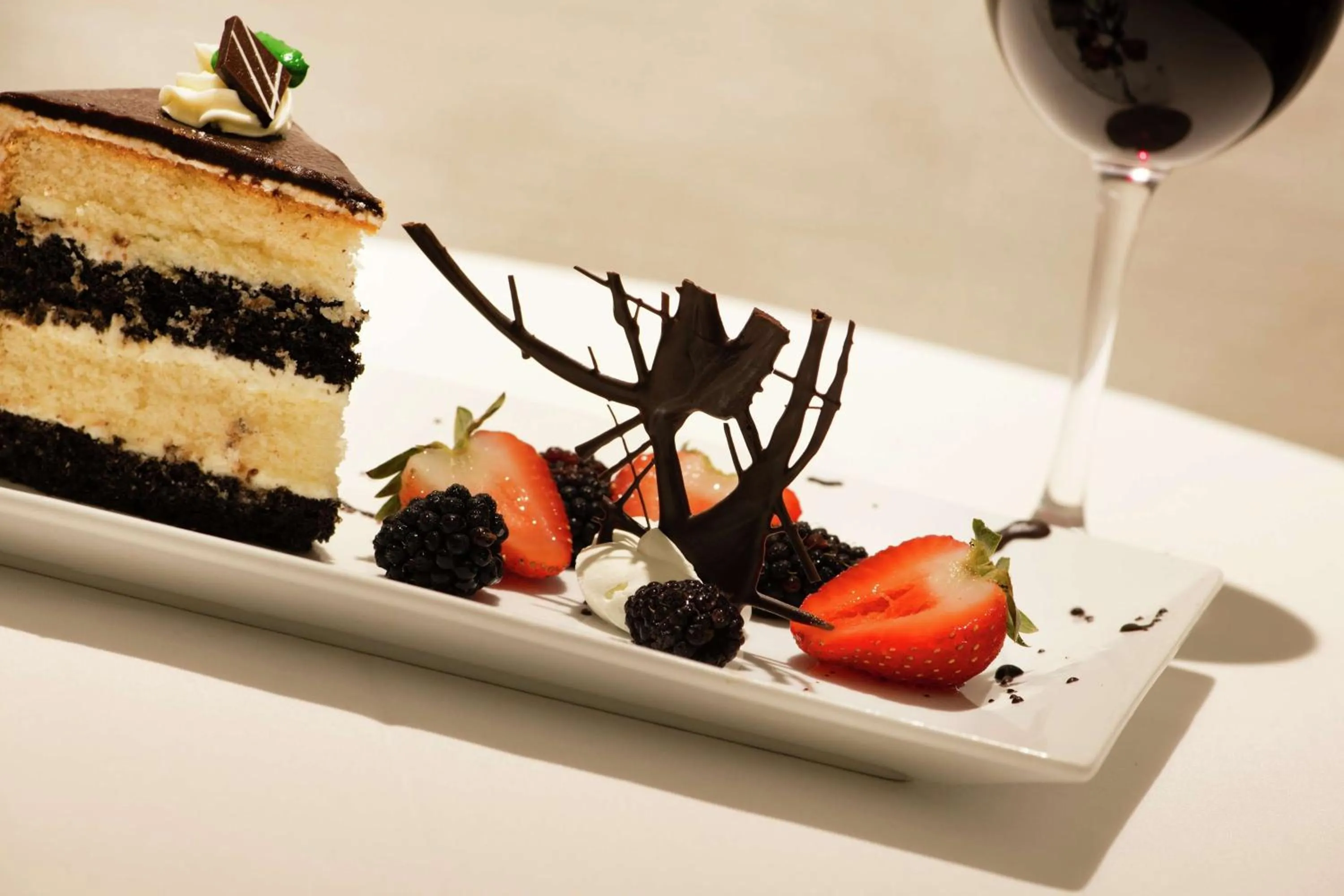 Dining area in DoubleTree by Hilton Portland