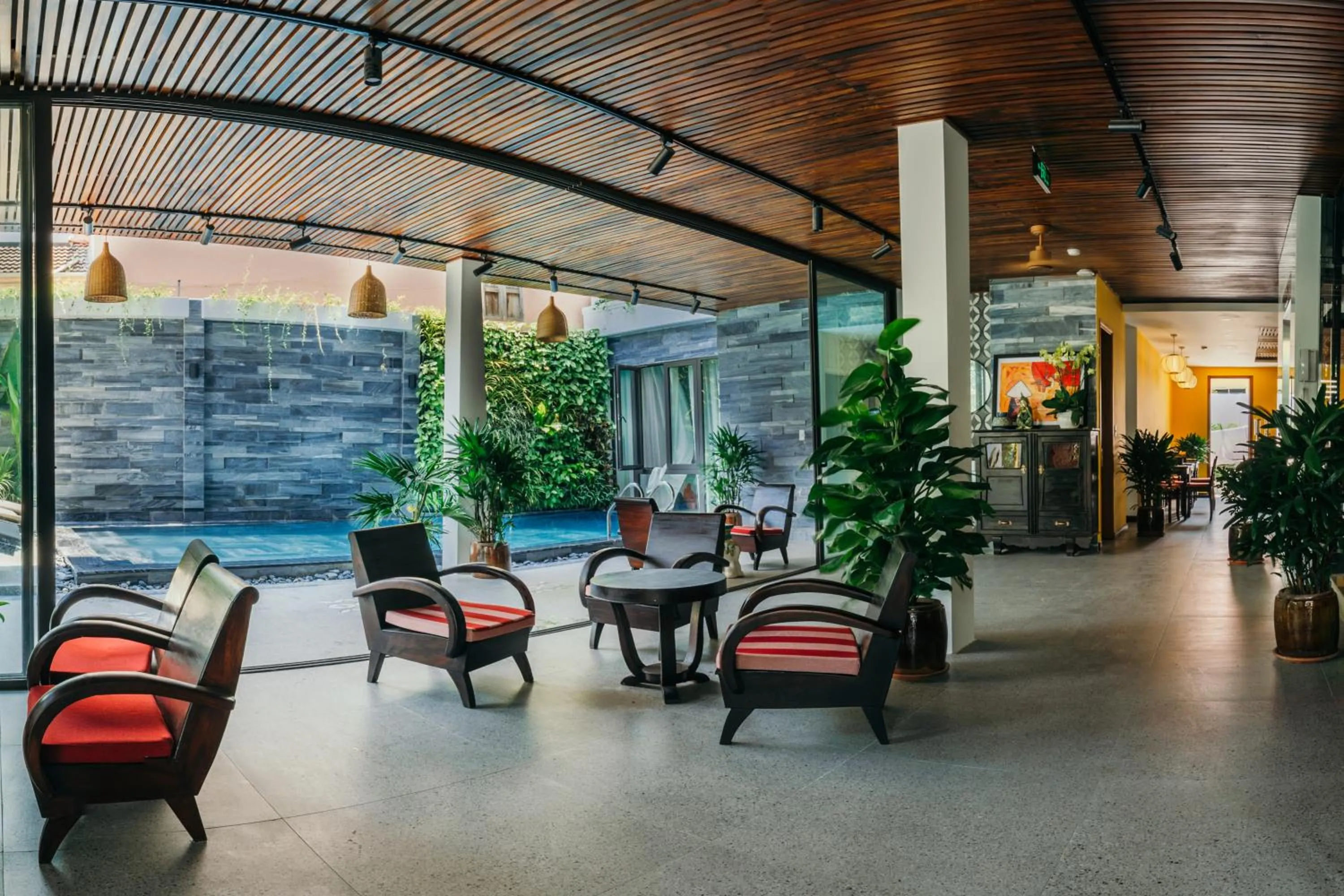 Communal lounge/ TV room in La An Central Boutique Villa