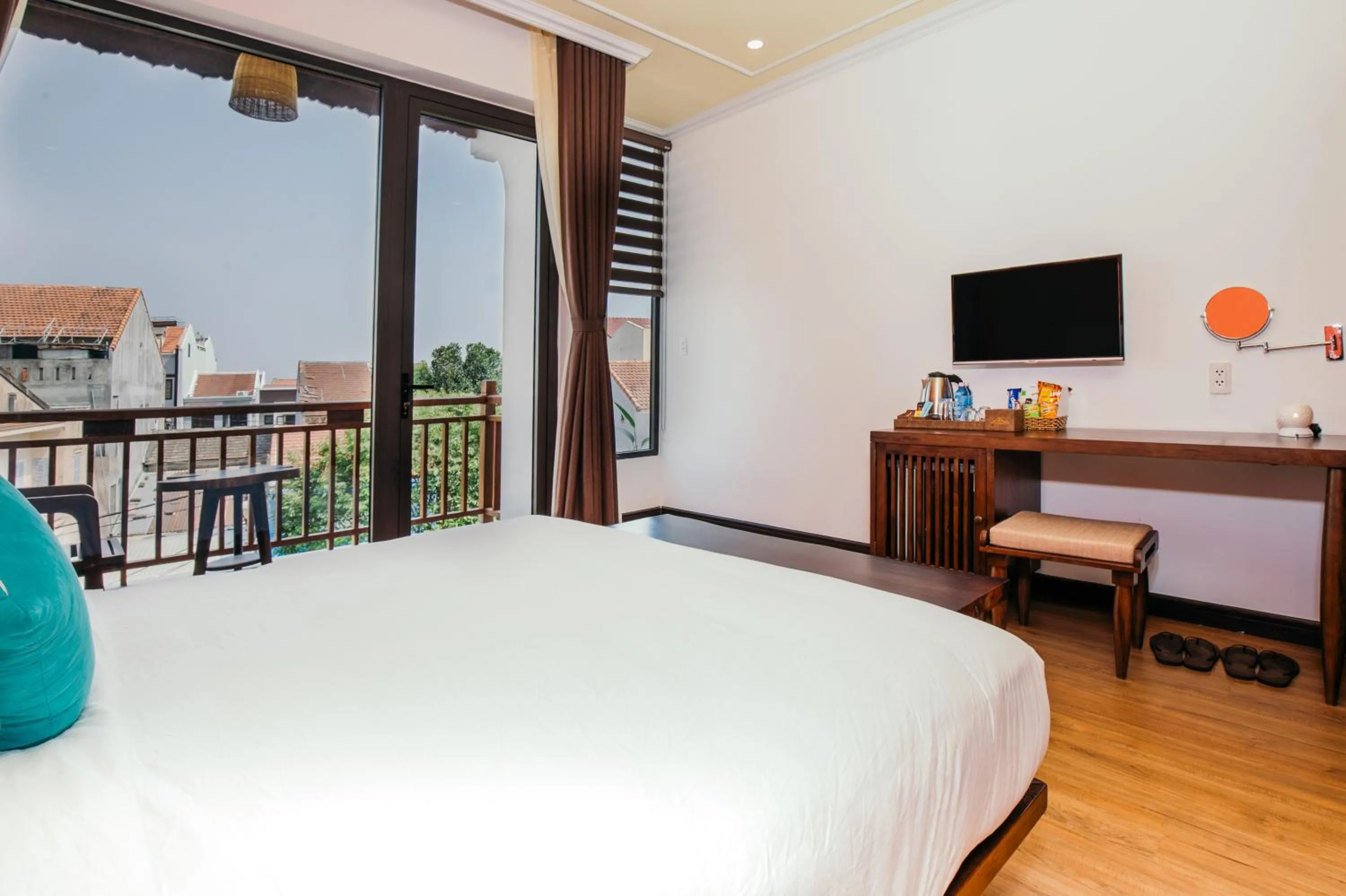 Bedroom, Bed in La An Central Boutique Villa