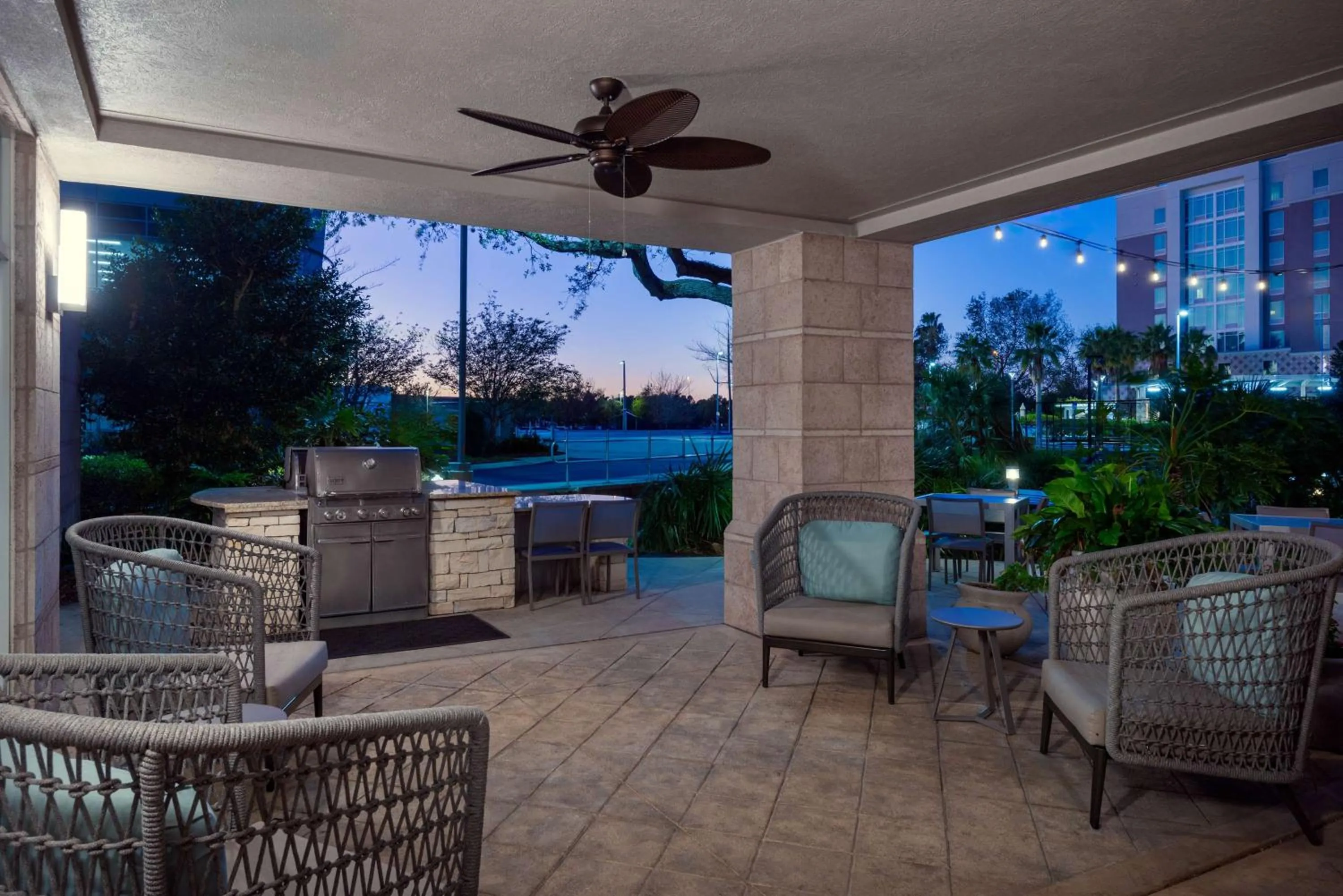 Dining area in Homewood Suites by Hilton Tampa Airport - Westshore