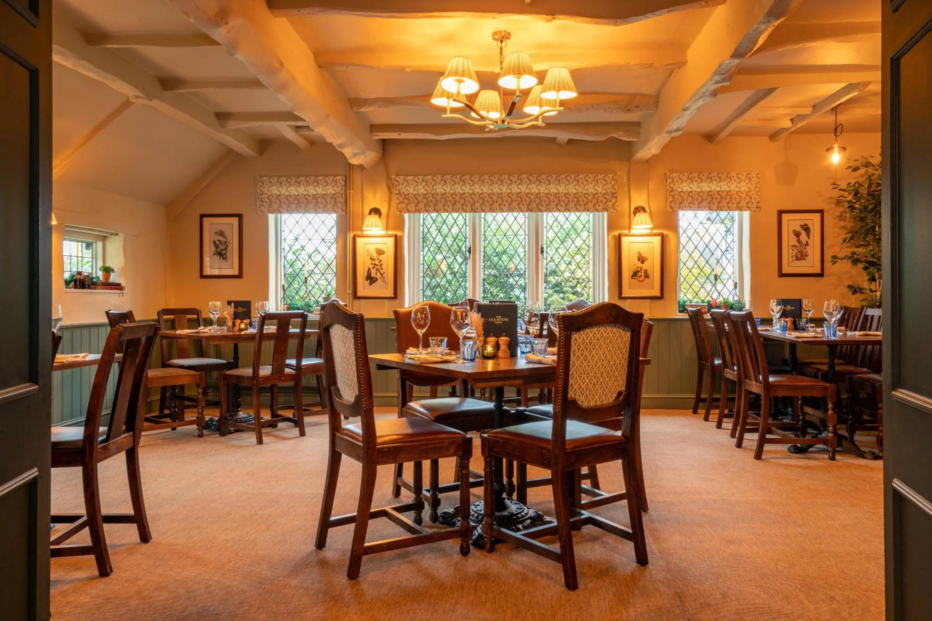 Restaurant/places to eat in The Old House Inn