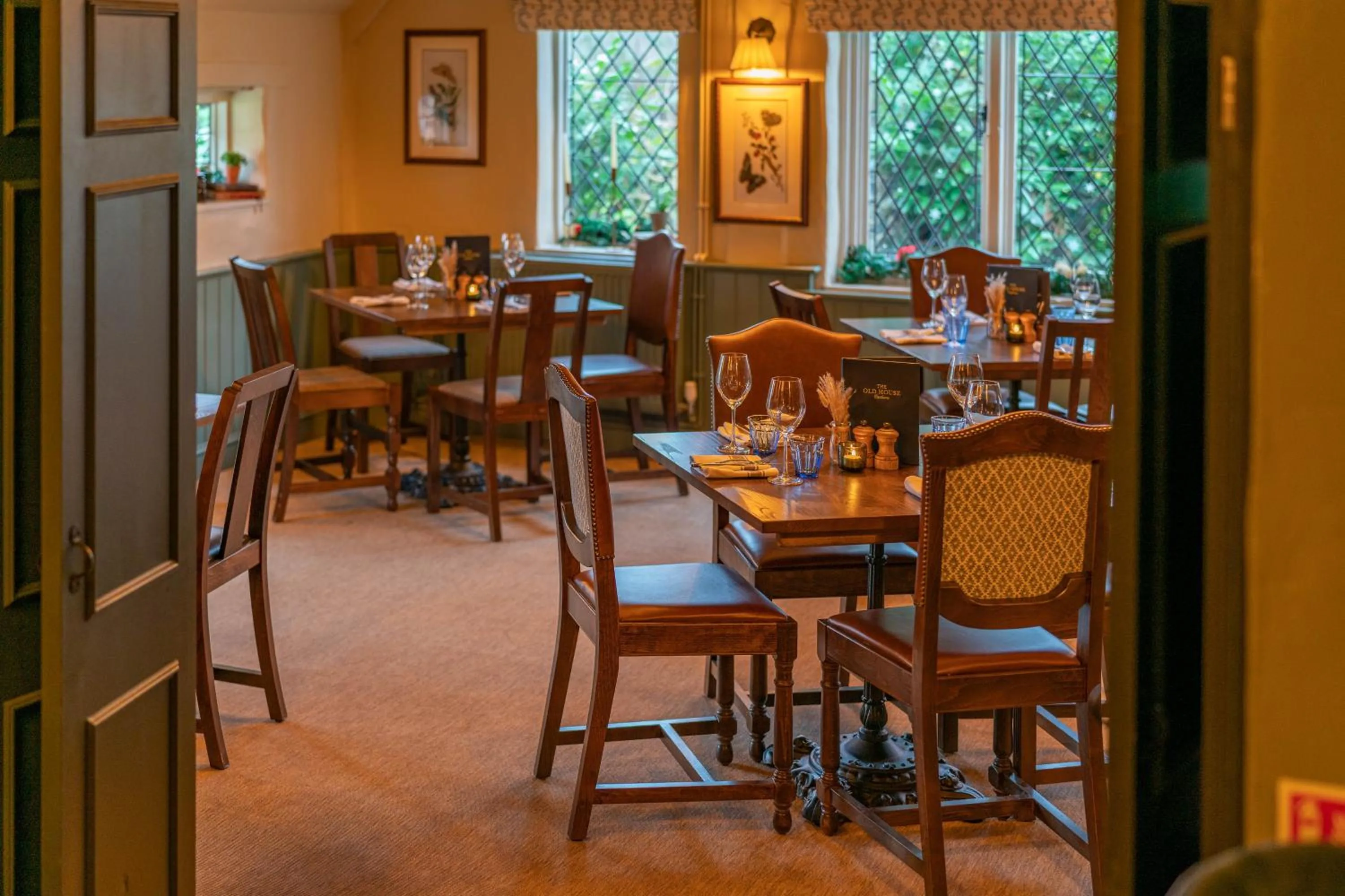 Restaurant/places to eat in The Old House Inn