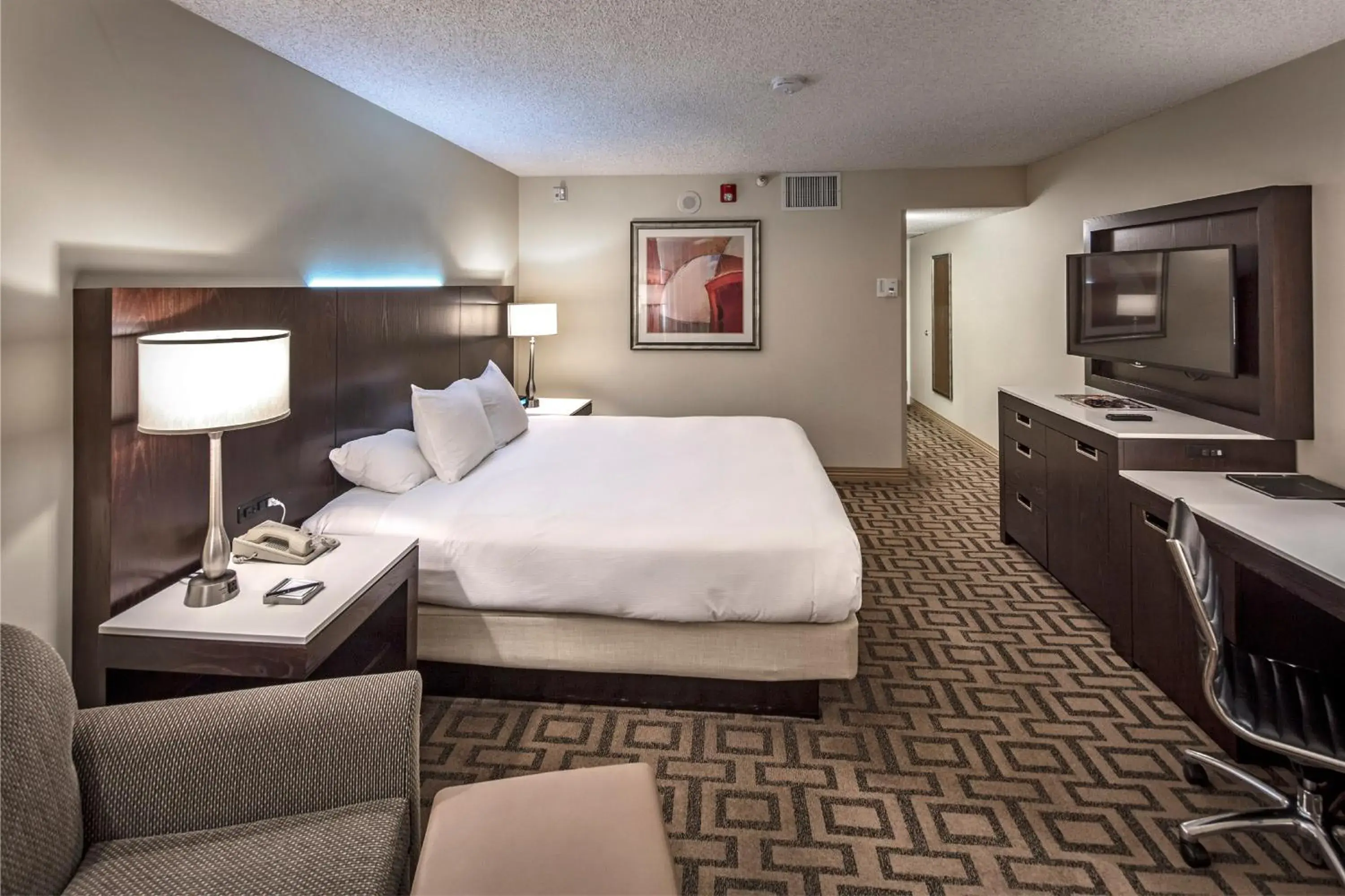 King Room with Sofa Bed - Non-Smoking in Hilton Sacramento Arden West King Room with Sofa Bed - Non-Smoking in Hilton Sacramento Arden West