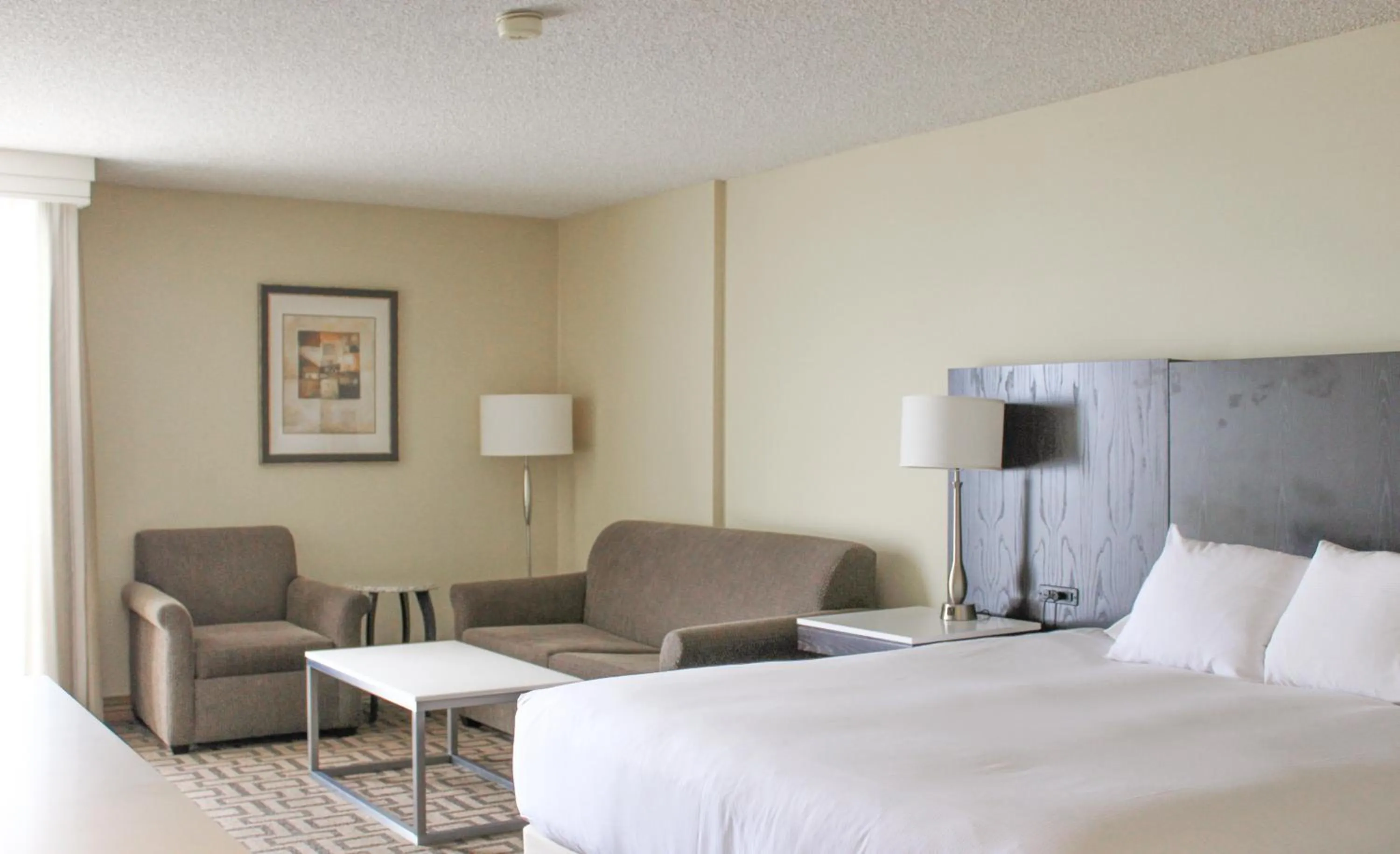 Bedroom, Bed in Hilton Sacramento Arden West