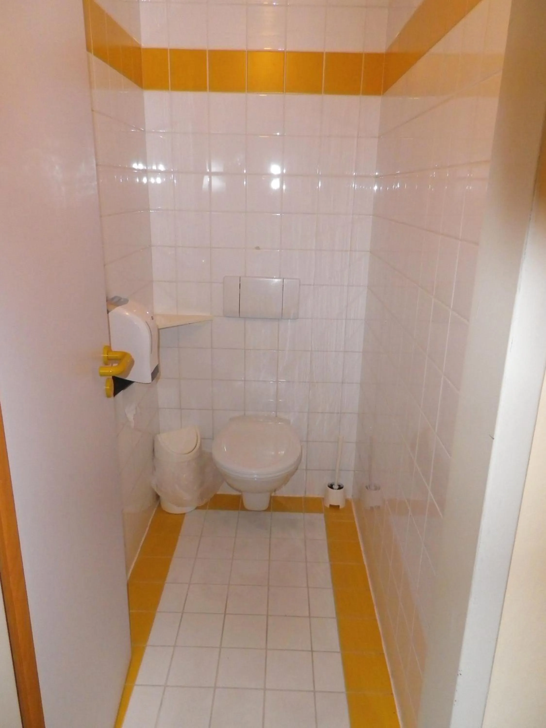 Toilet in Jugend- und Familiengästehaus Klagenfurt