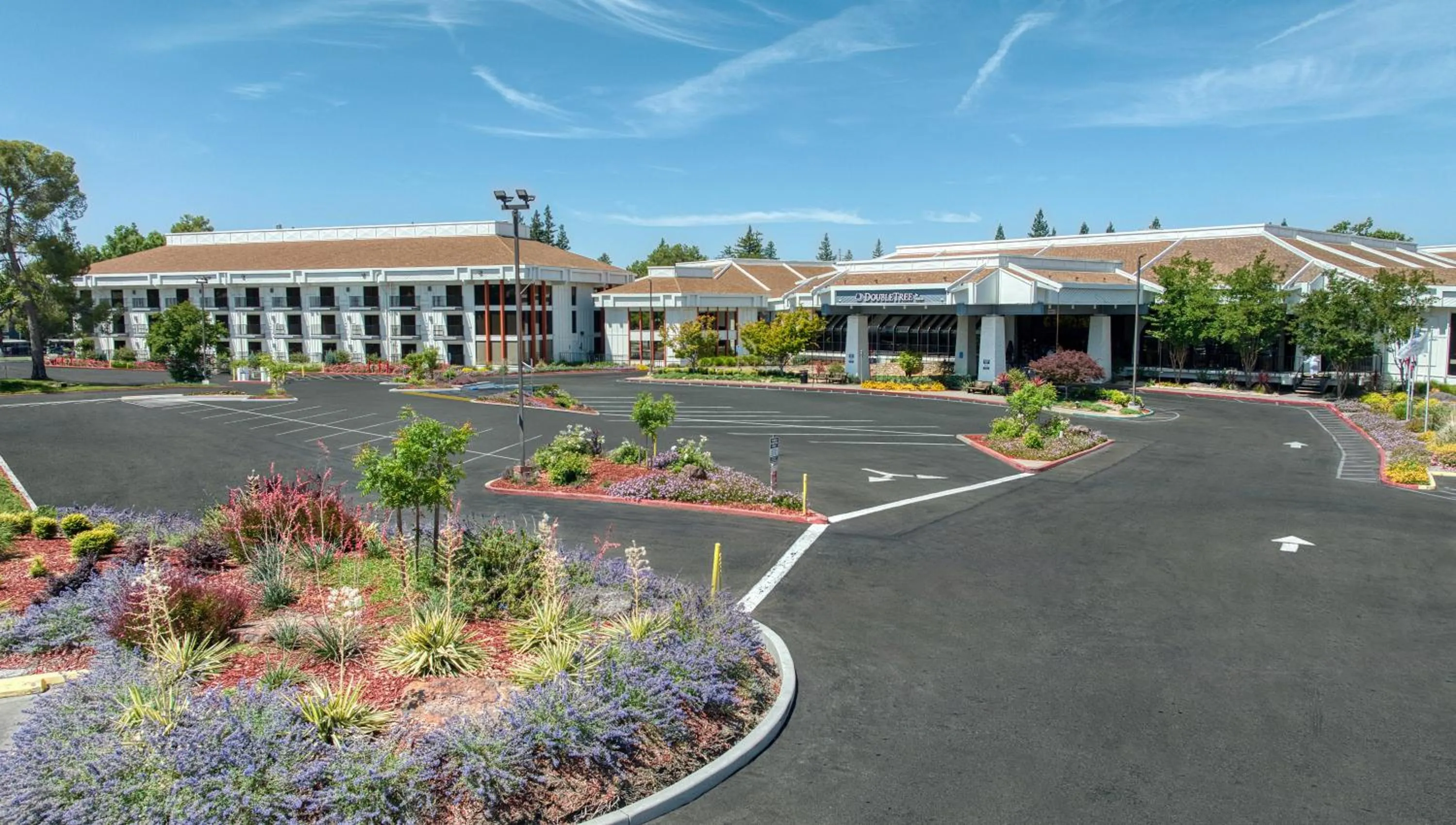 Property building in DoubleTree By Hilton Sacramento