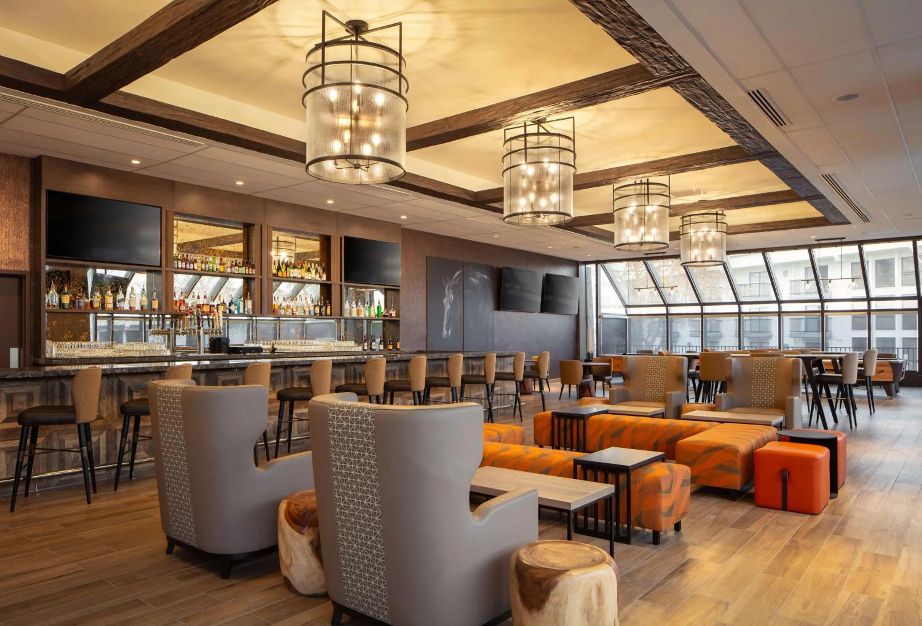 Lounge or bar in DoubleTree By Hilton Sacramento