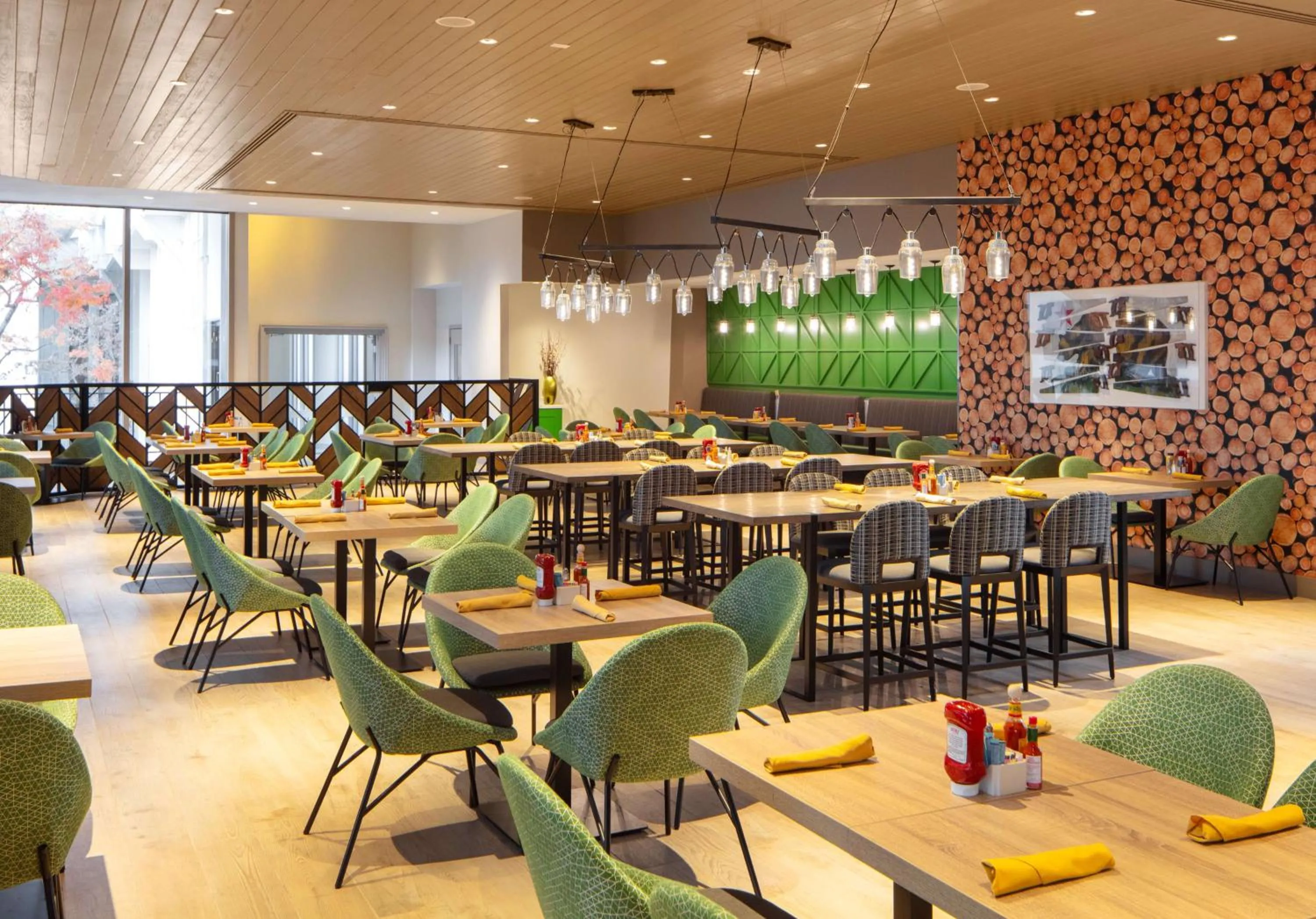 Restaurant/places to eat in DoubleTree By Hilton Sacramento