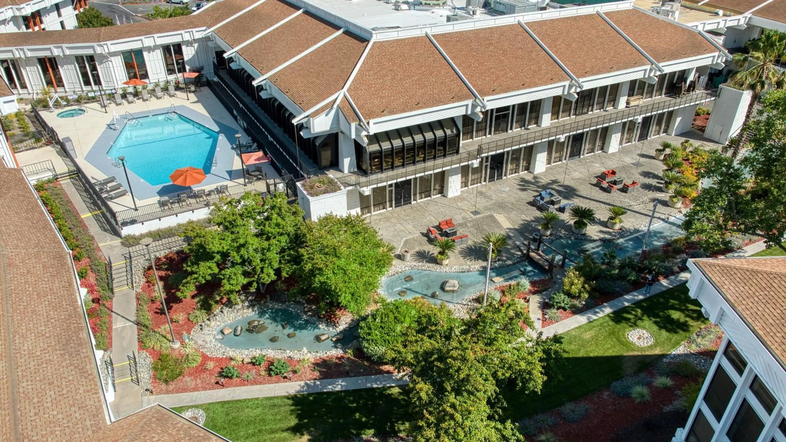 Property building in DoubleTree By Hilton Sacramento