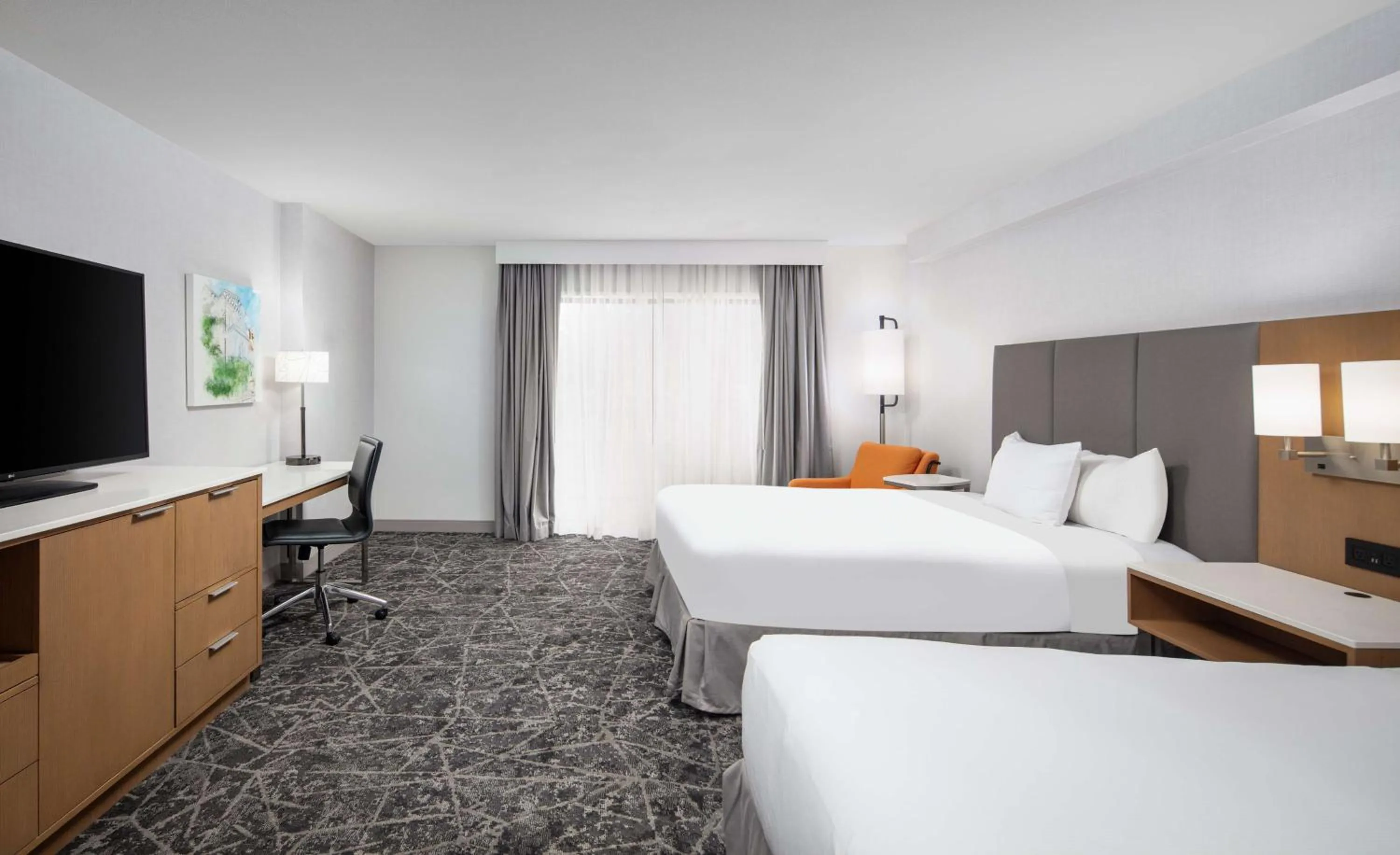 Bedroom, Bed in DoubleTree By Hilton Sacramento