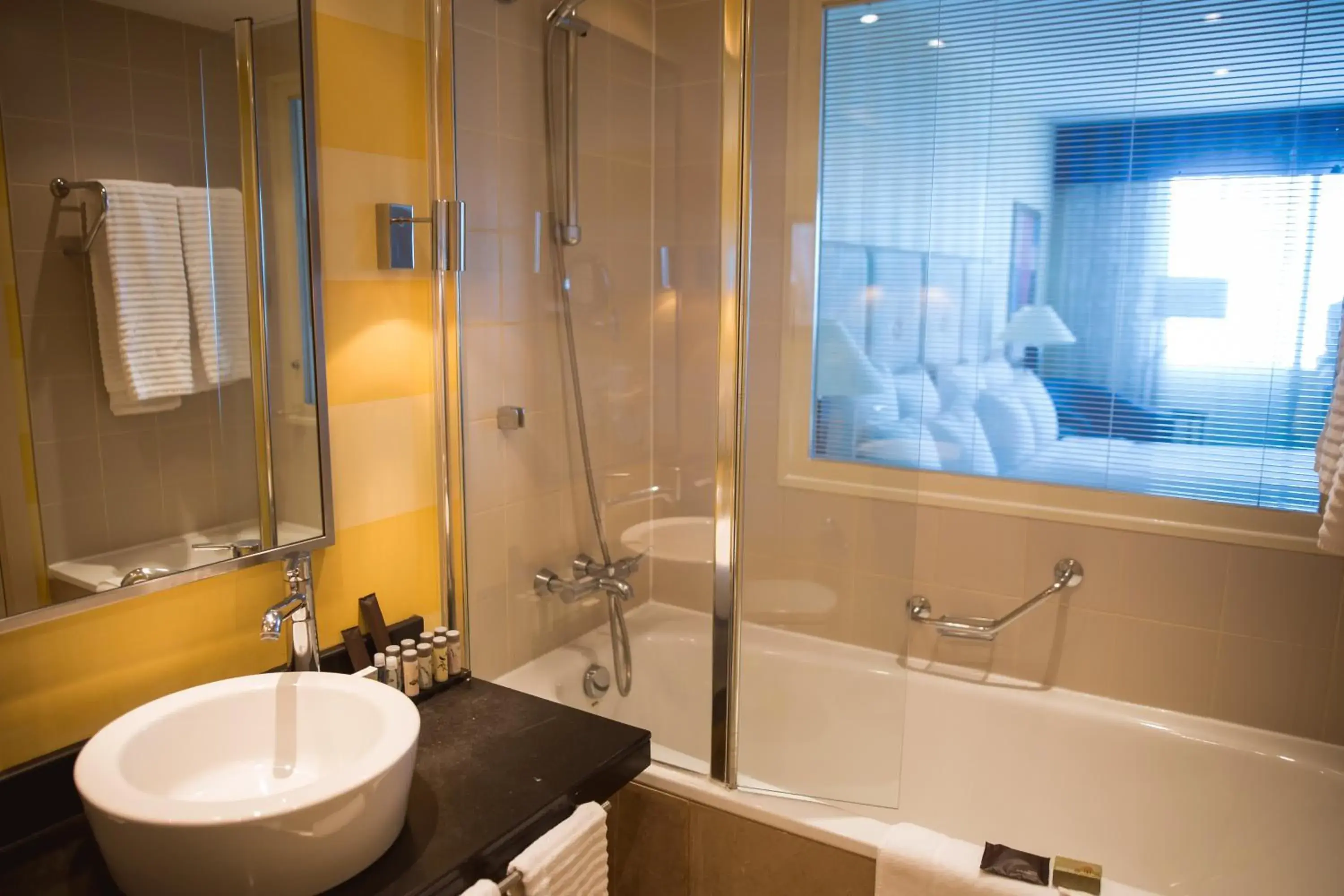 Deluxe Room with 2 Double Beds - single occupancy in Renaissance by Crystall Deluxe Room with 2 Double Beds - single occupancy in Renaissance by Crystall