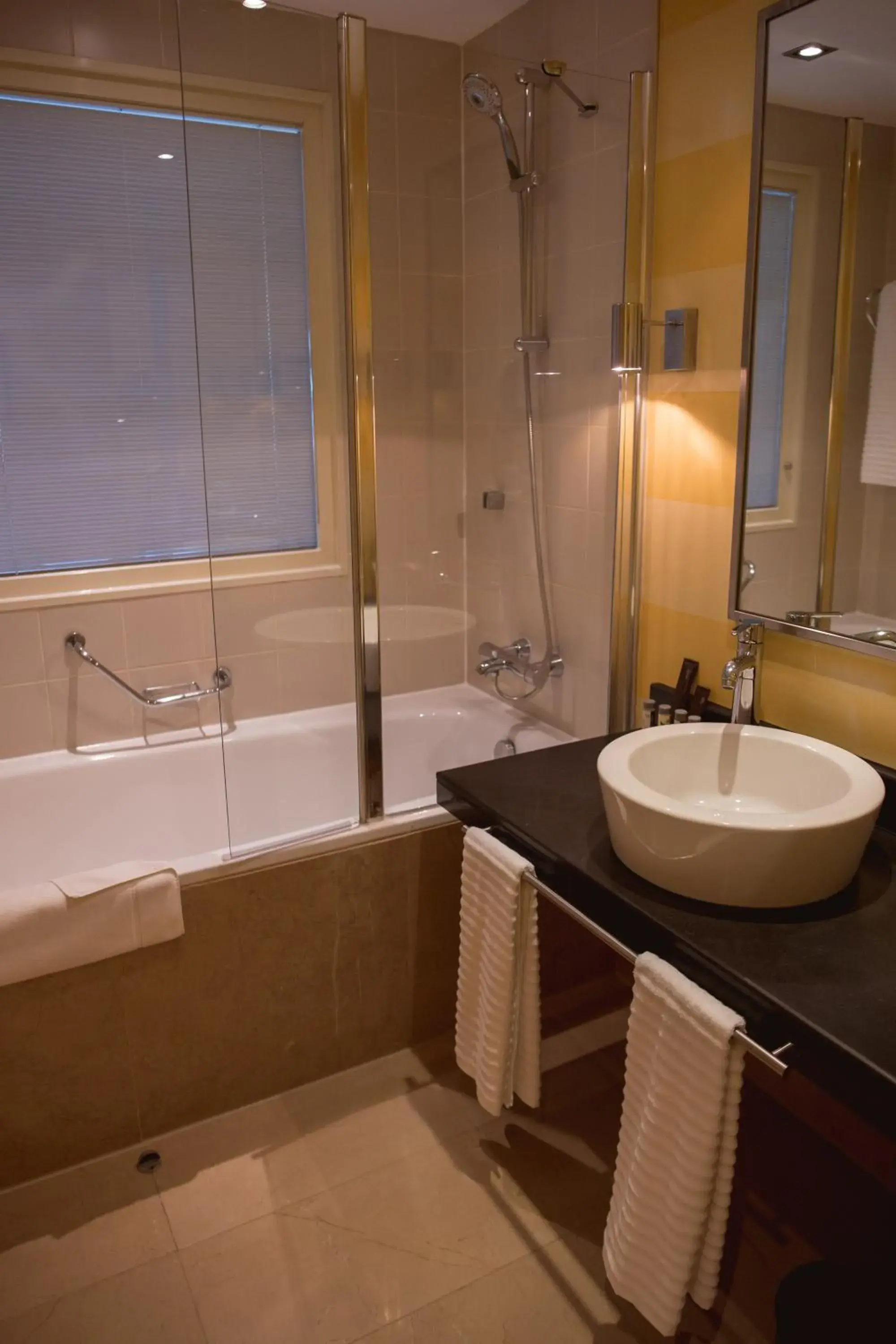 Junior Suite with Club Lounge Access - single occupancy in Renaissance by Crystall Junior Suite with Club Lounge Access - single occupancy in Renaissance by Crystall