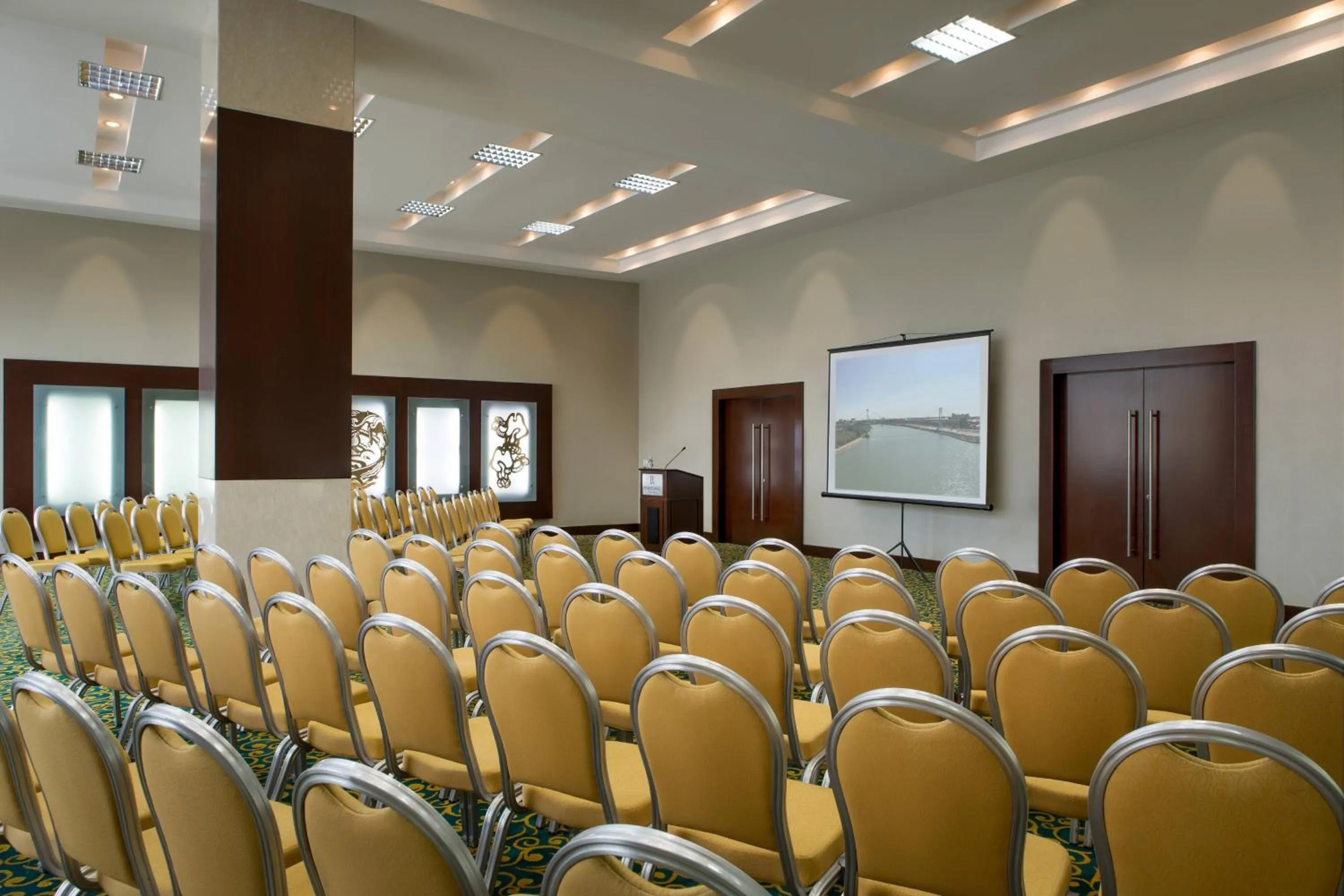 Meeting/conference room in Renaissance by Crystall