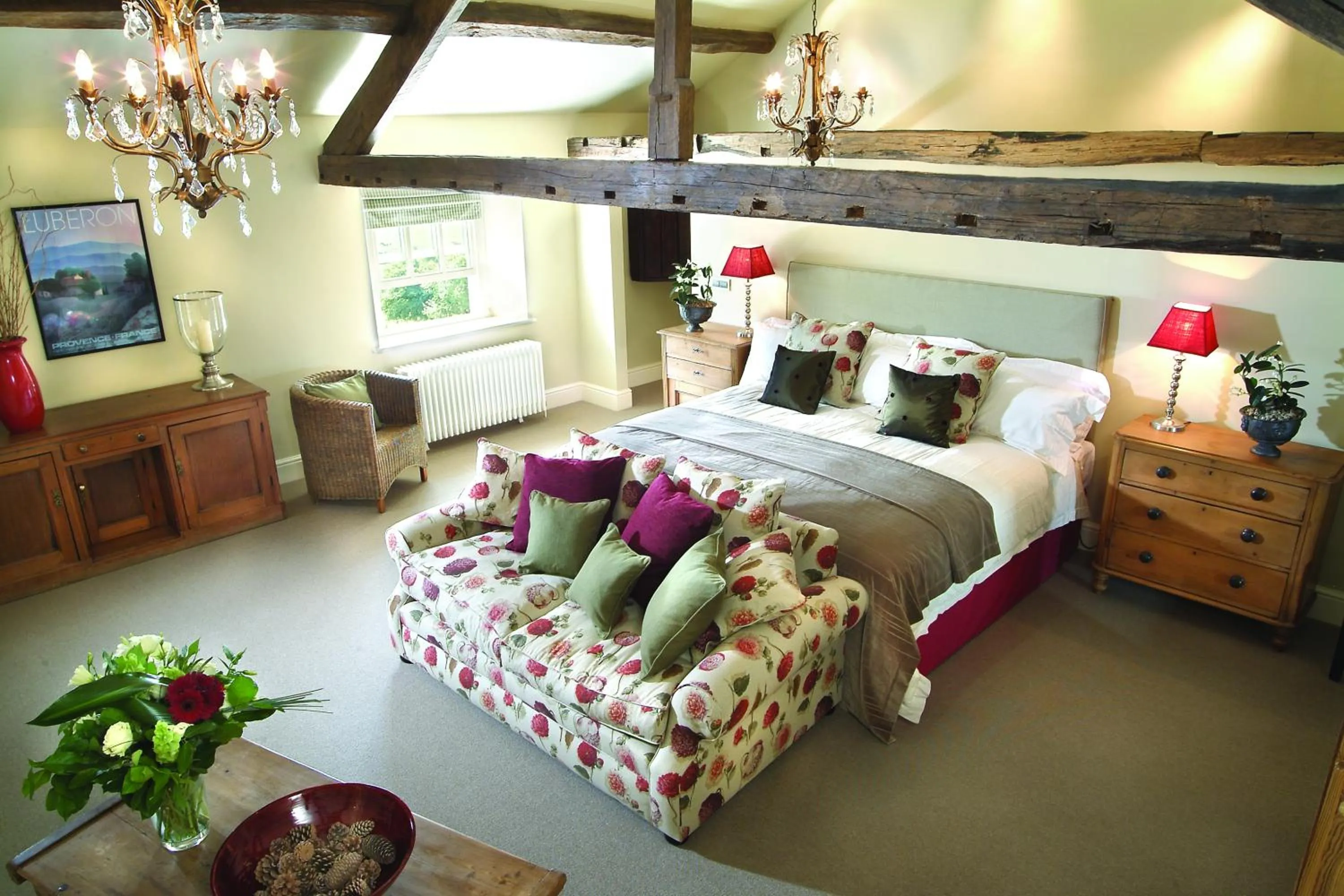 Bed in The Punch Bowl Inn