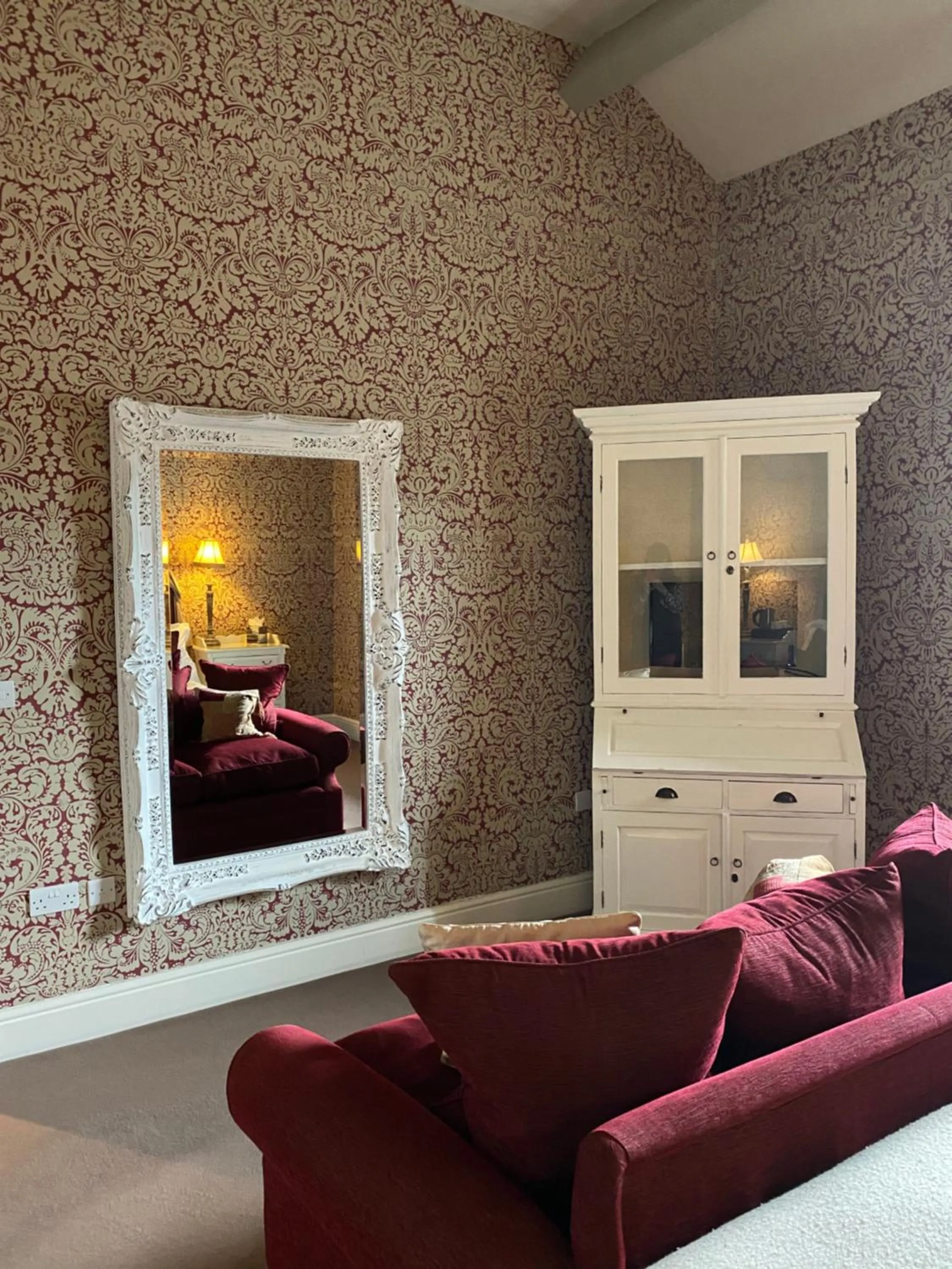 Bed in The Punch Bowl Inn