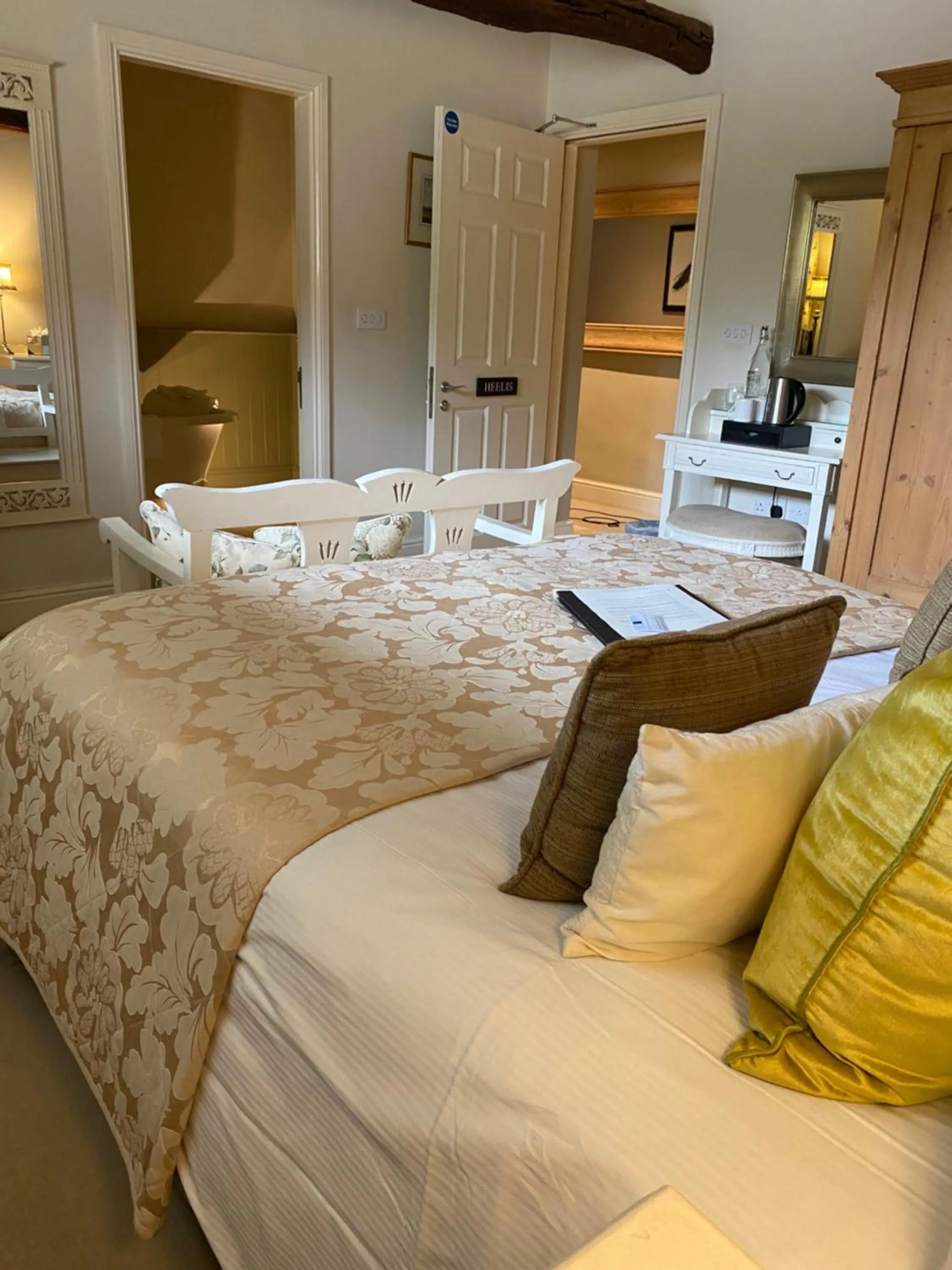 Bed in The Punch Bowl Inn