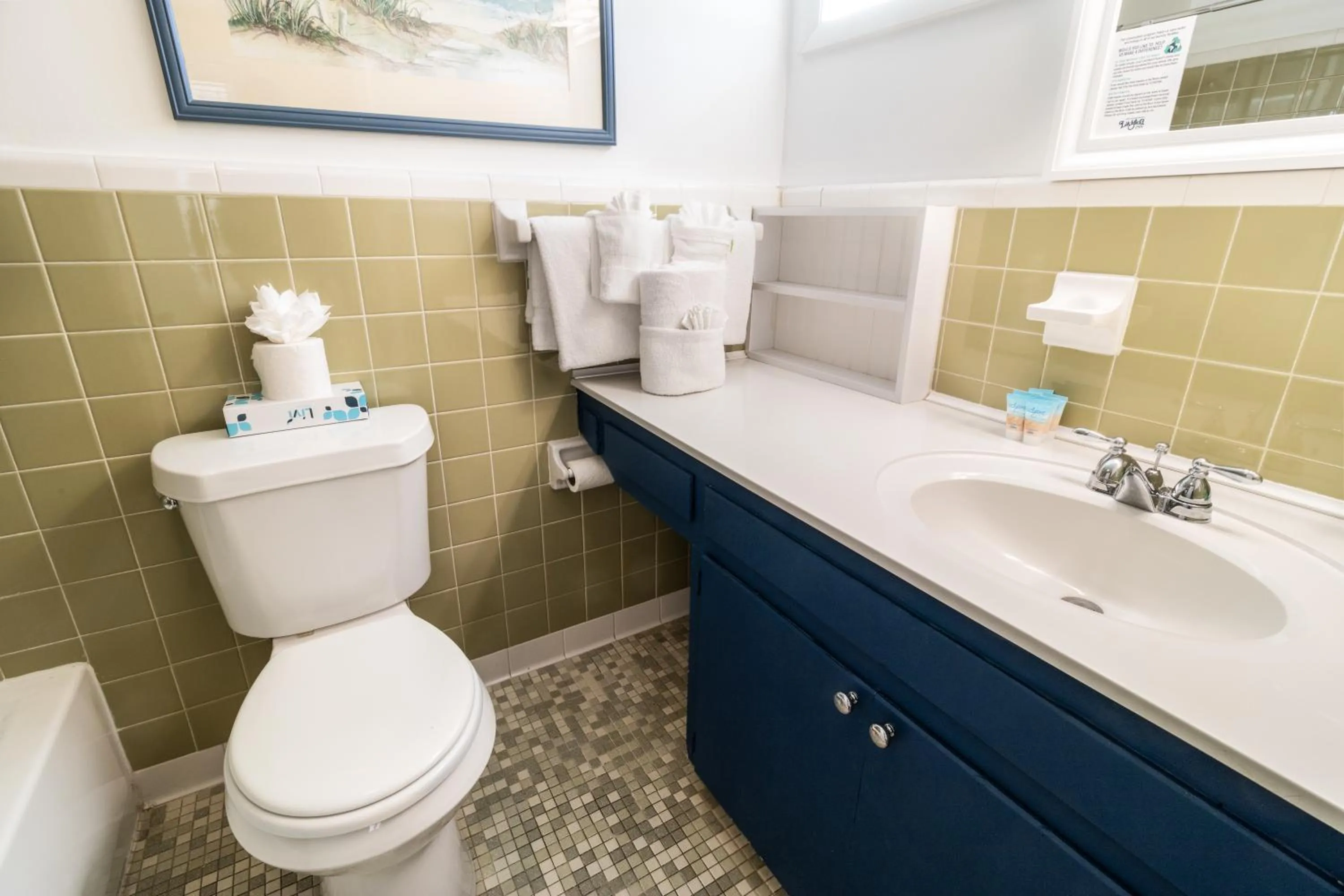 Toilet in Oceanfront Litchfield Inn