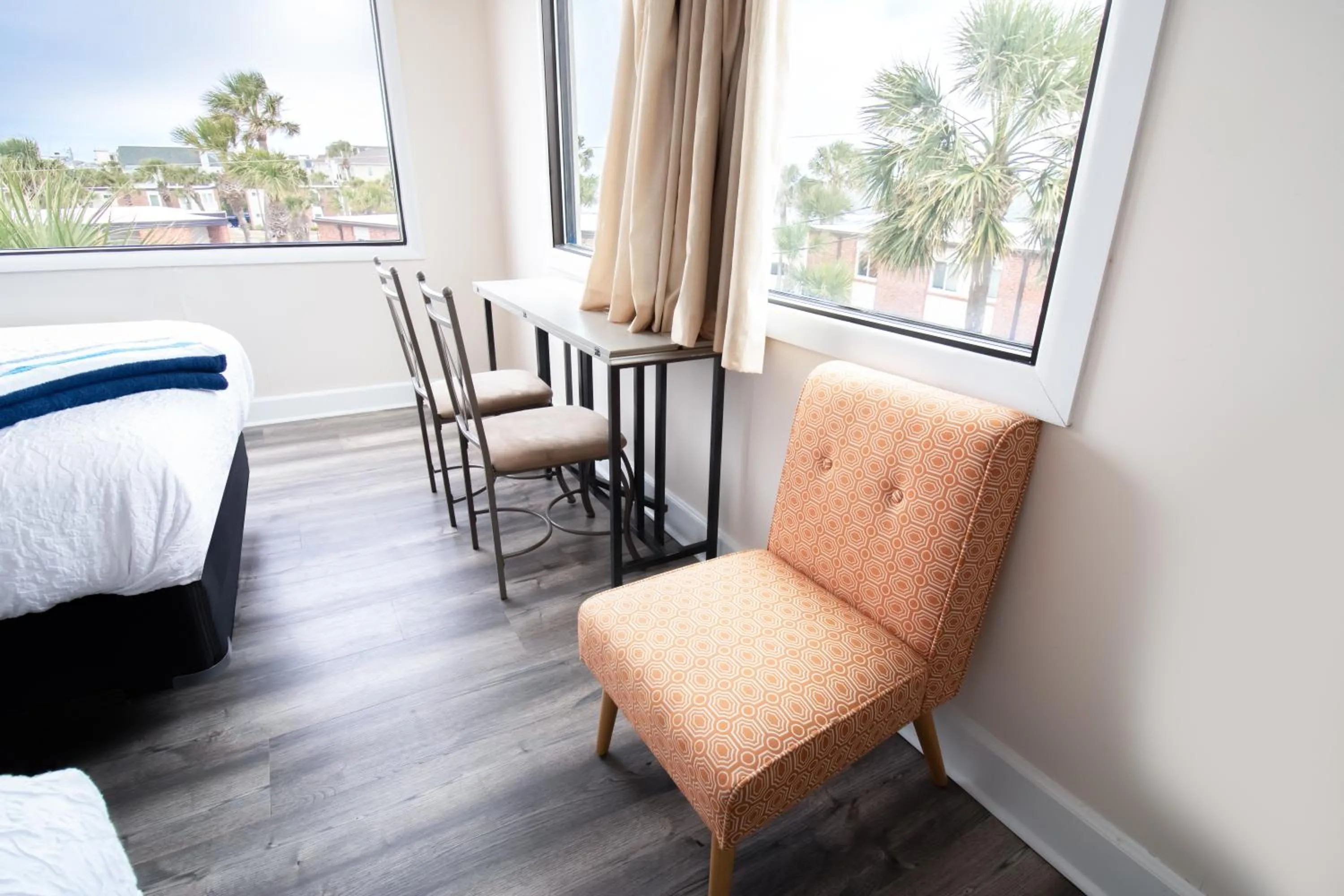 Seating area in Oceanfront Litchfield Inn