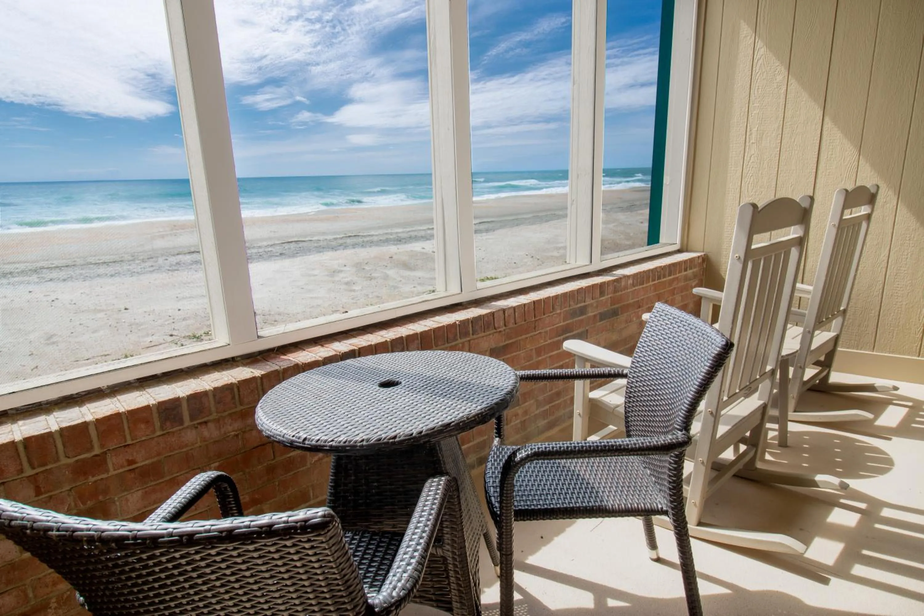 Natural landscape in Oceanfront Litchfield Inn