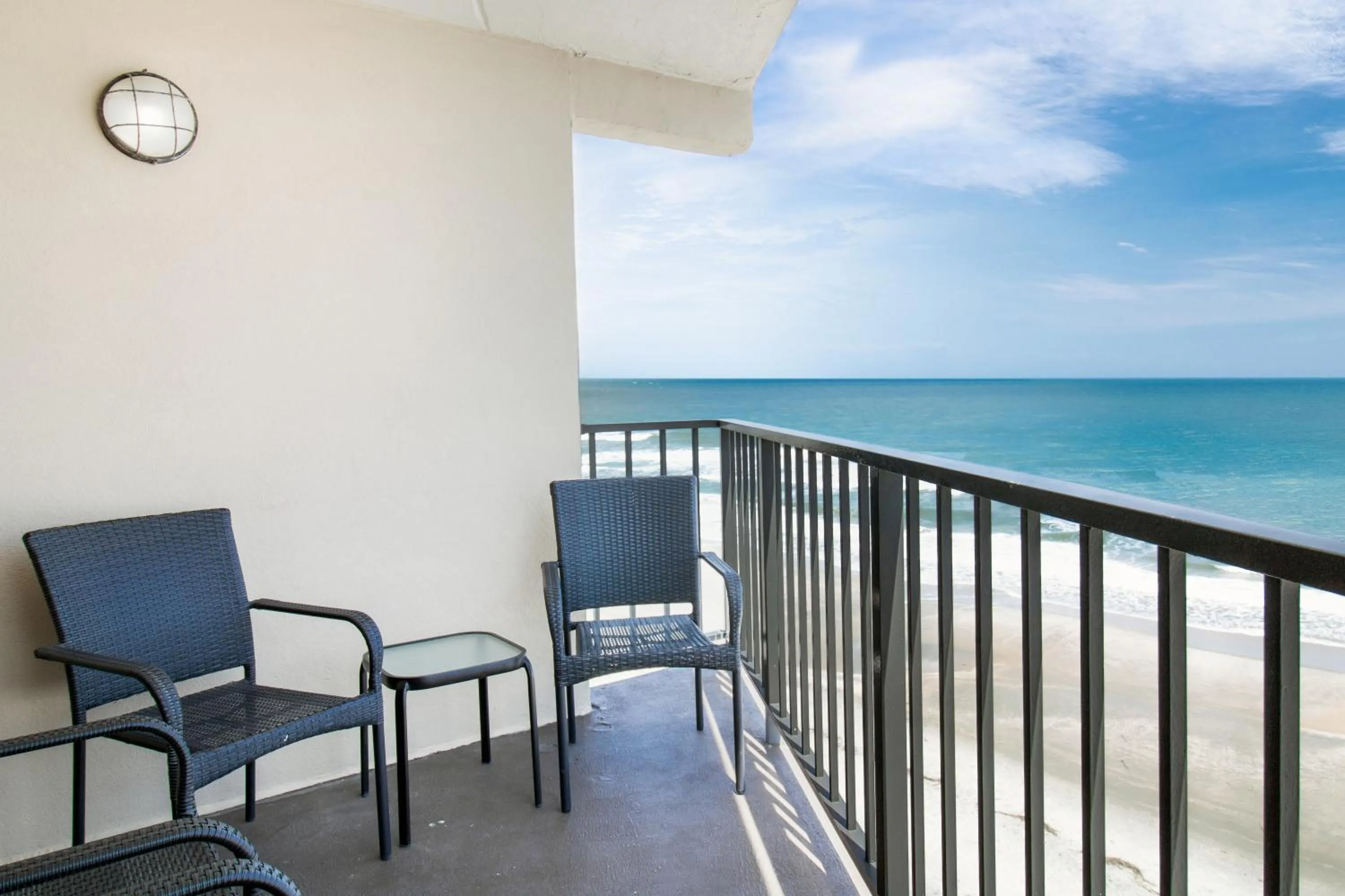 Balcony/Terrace in Oceanfront Litchfield Inn