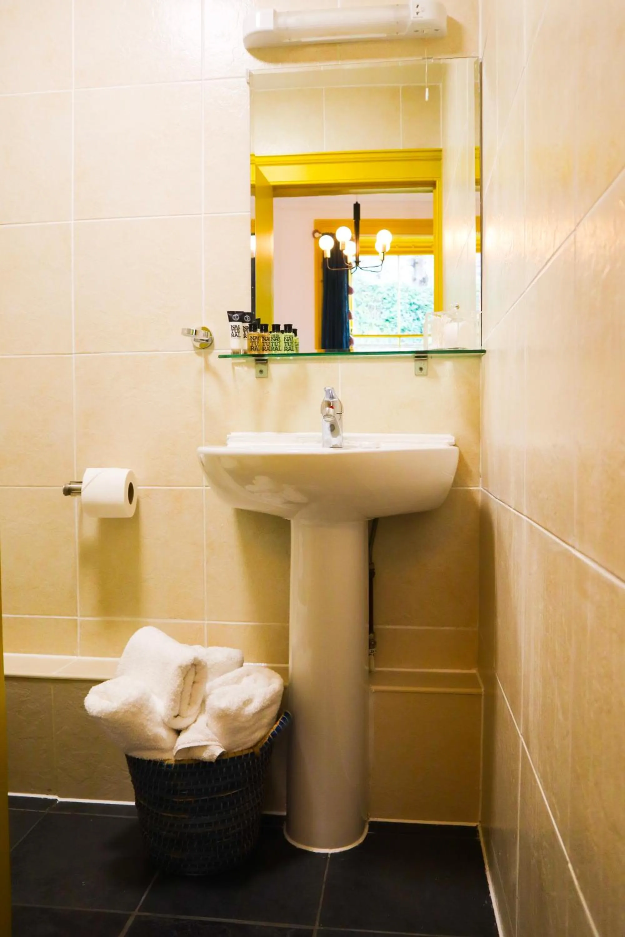 New Town Guest House (Adults Only)