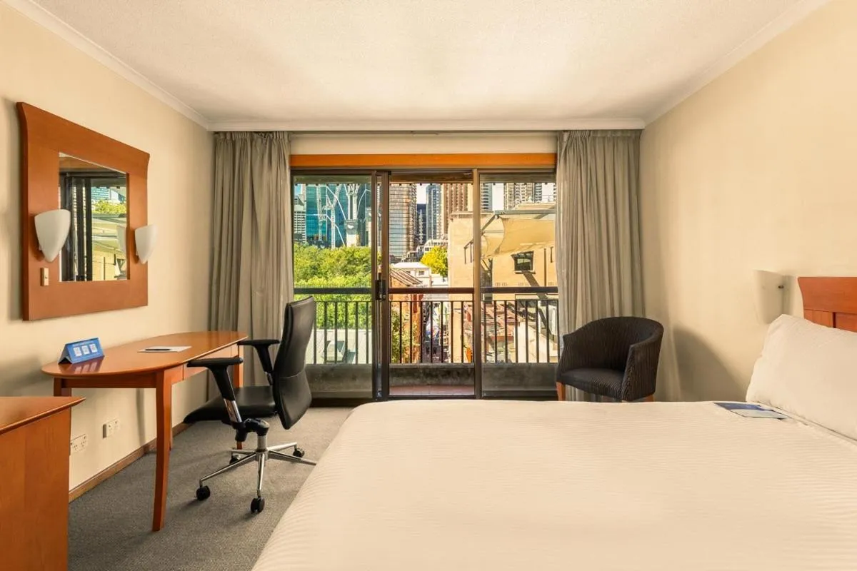 View (from property/room), Bed in Sydney Harbour Hotel