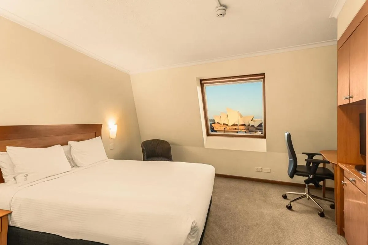 Bedroom, Bed in Sydney Harbour Hotel