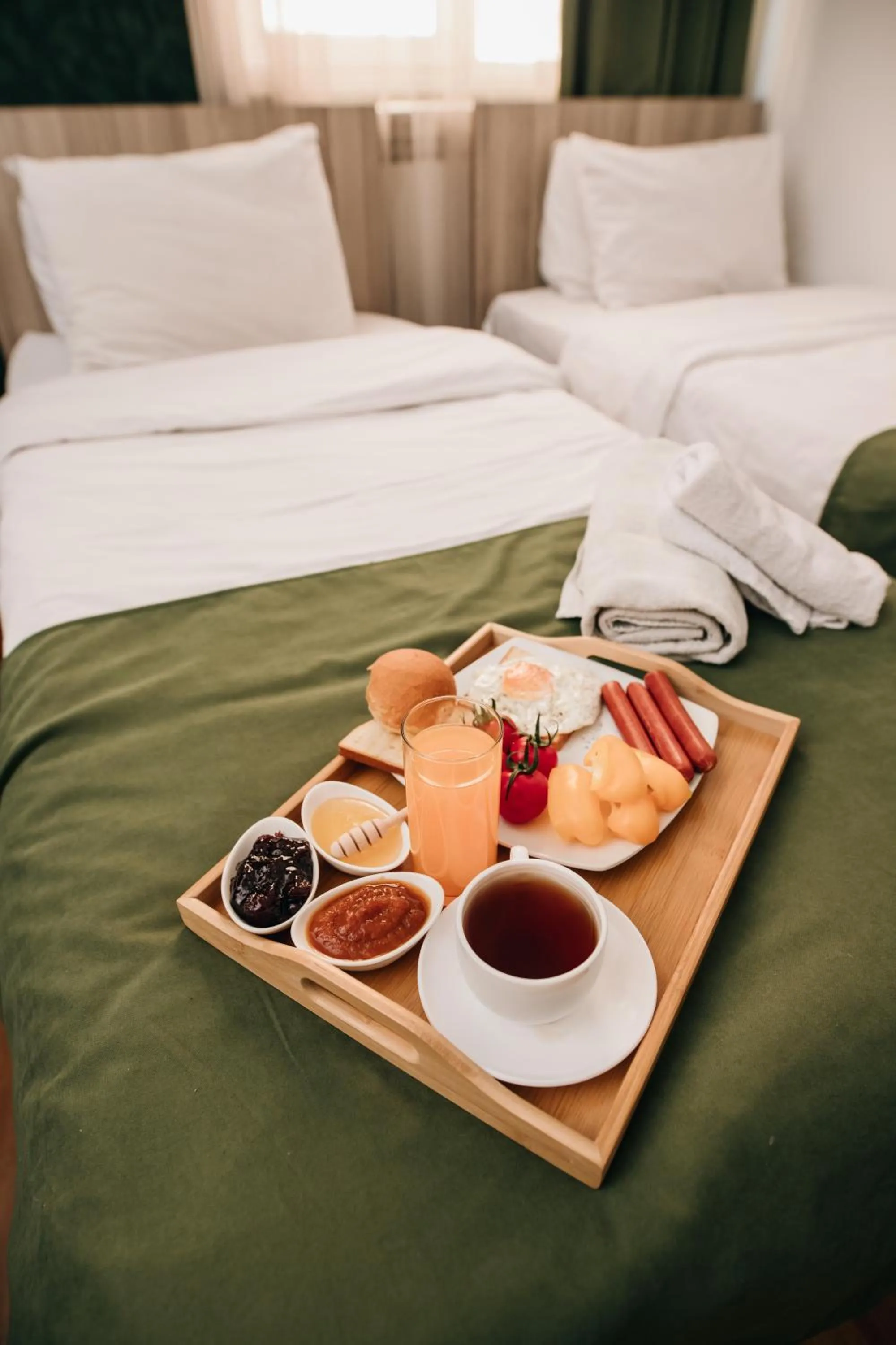 Food and drinks, Bed in Nuryan Hotel Yerevan