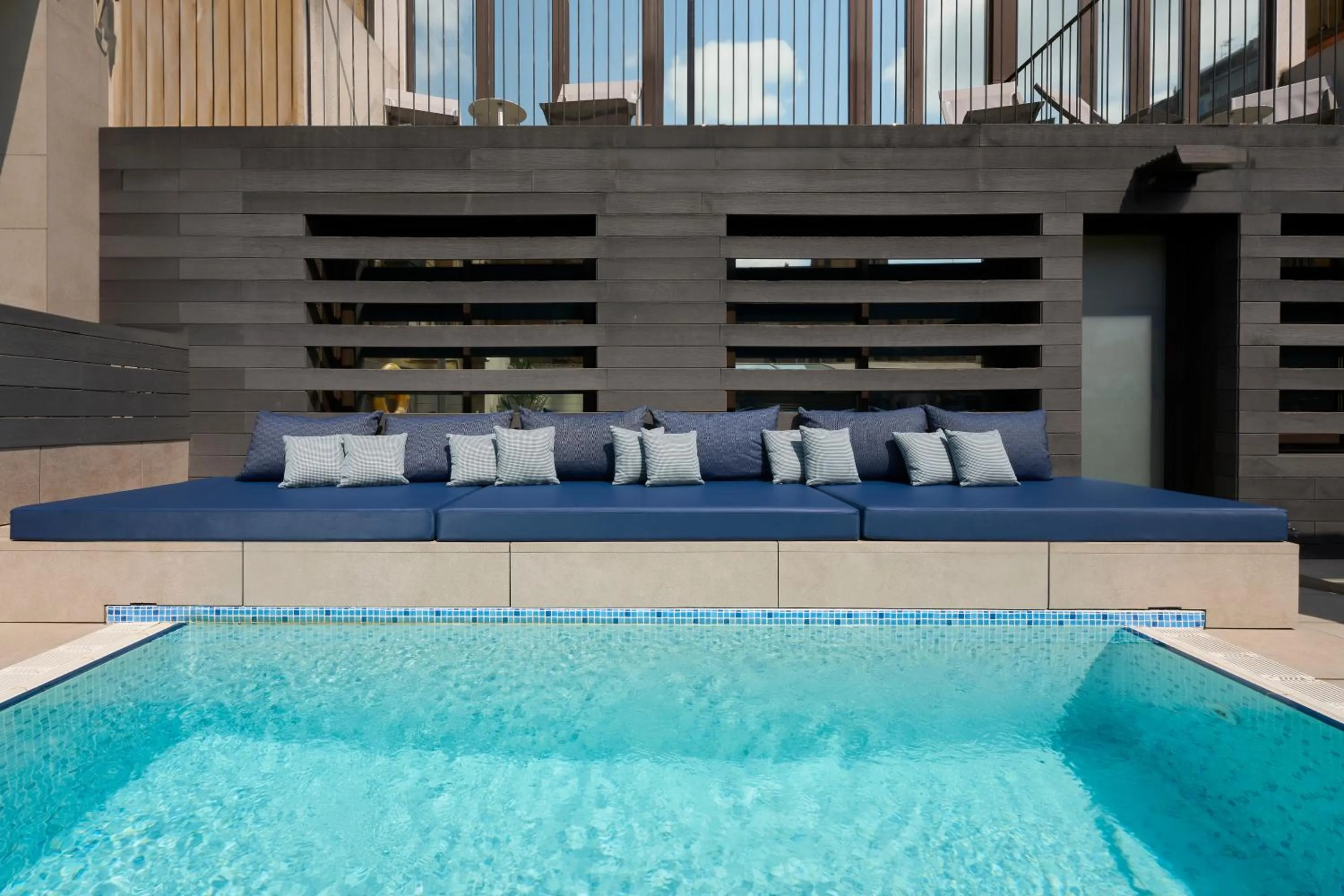 Swimming pool in Catalonia Gran Via BCN