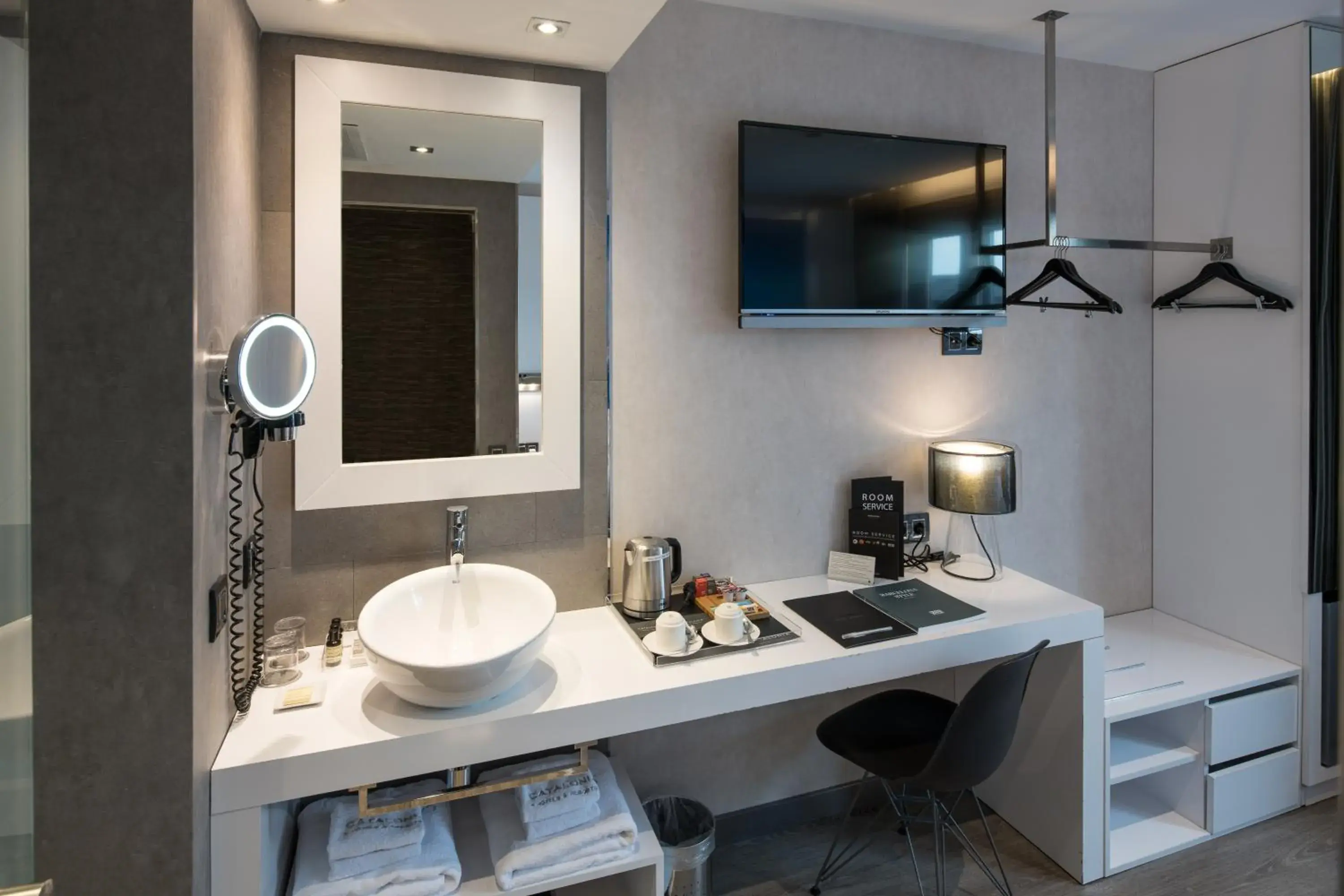 Twin Room in Catalonia Gran Via BCN Twin Room in Catalonia Gran Via BCN