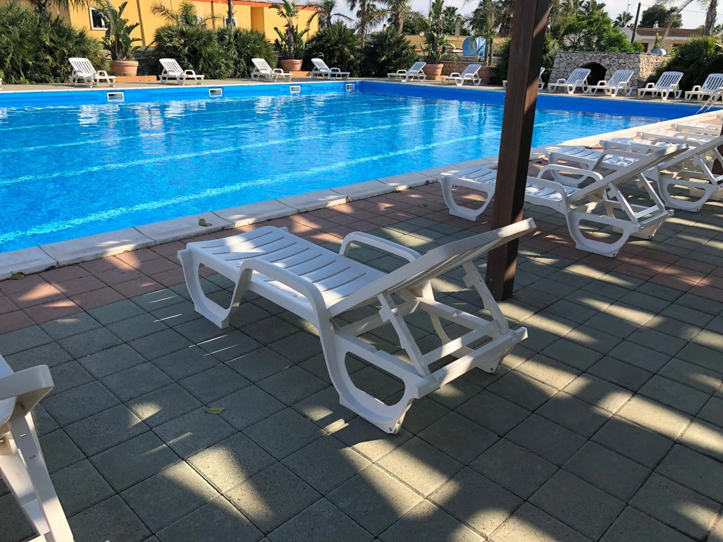 Racar Hotel