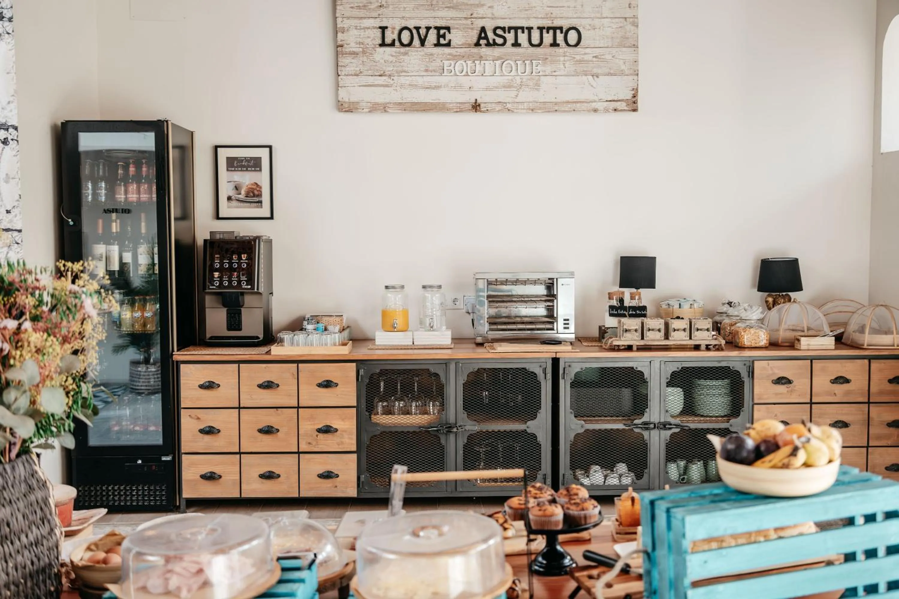 Coffee/tea facilities in ASTUTO Boutique Jerez - Adults Only