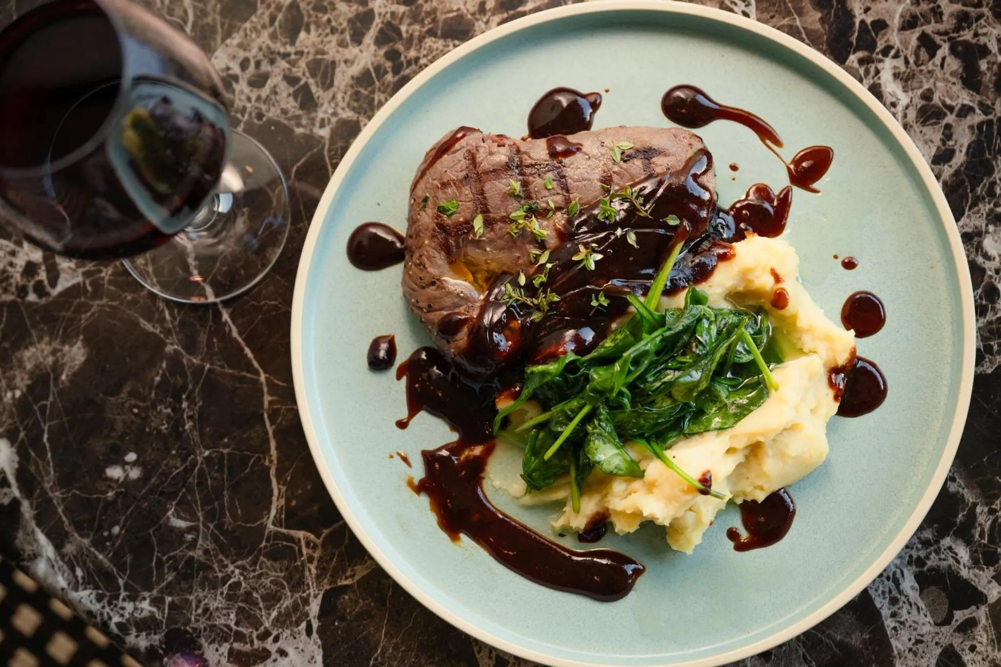 Restaurant/places to eat in Holiday Inn Sydney Potts Point