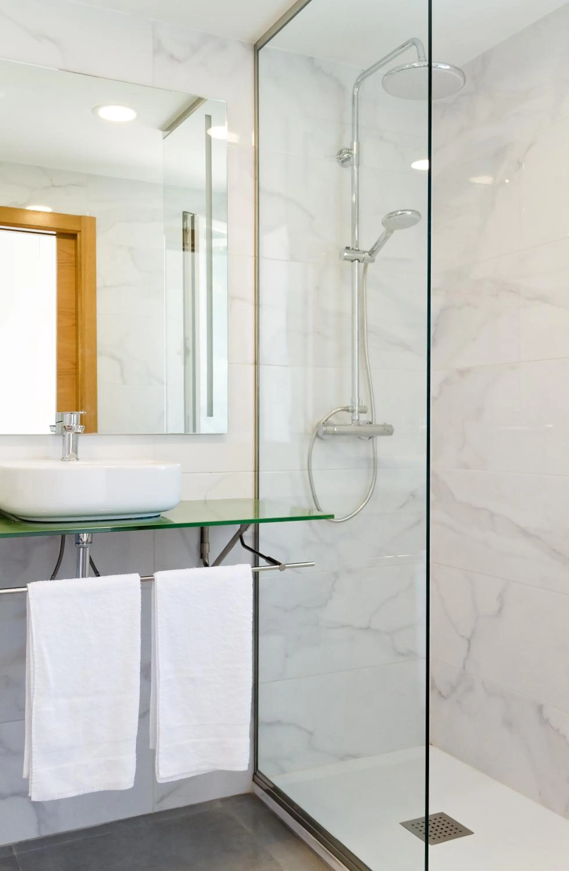 Shower in Duerming O Casal da Martiña