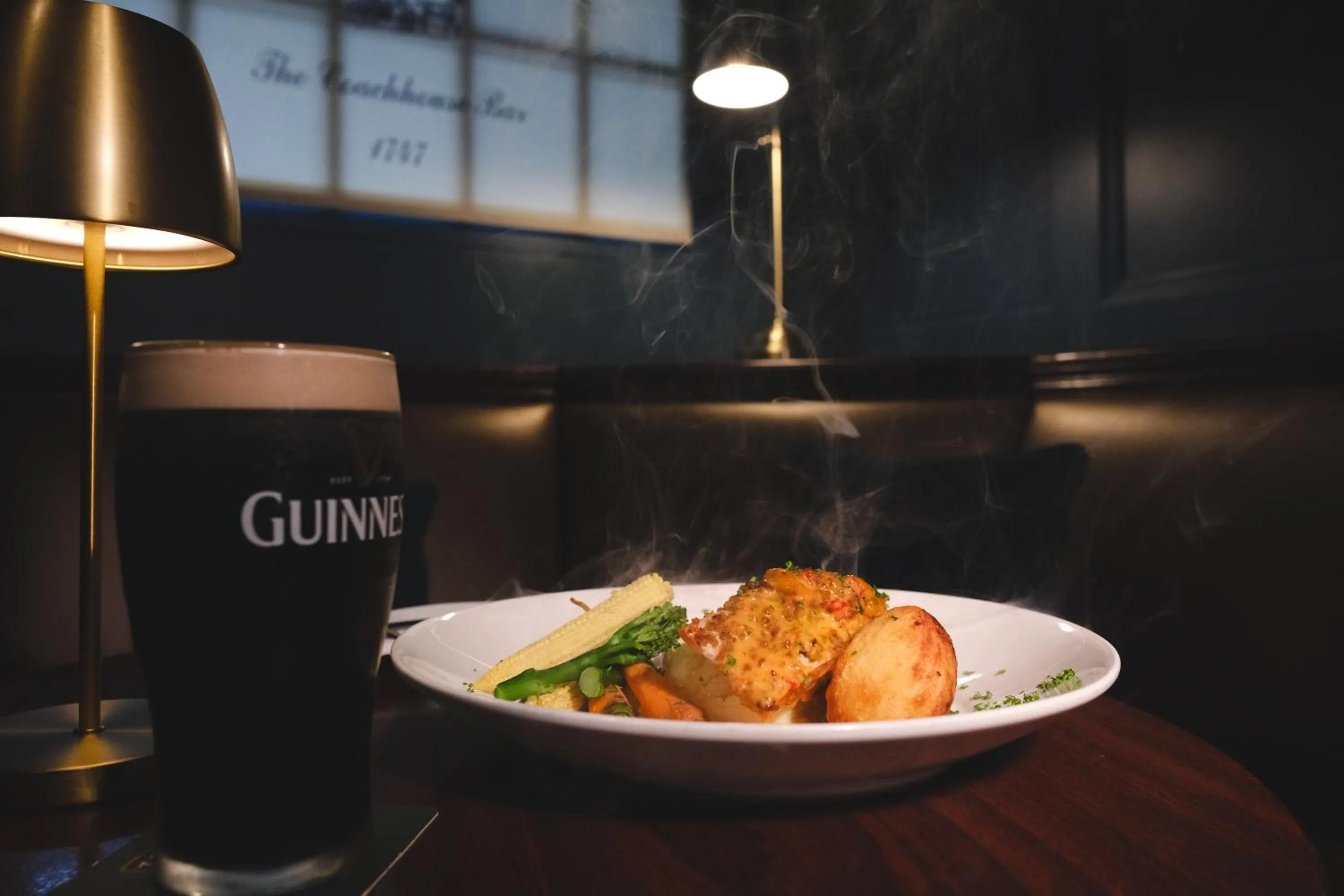 Food and drinks in Dooly's Hotel