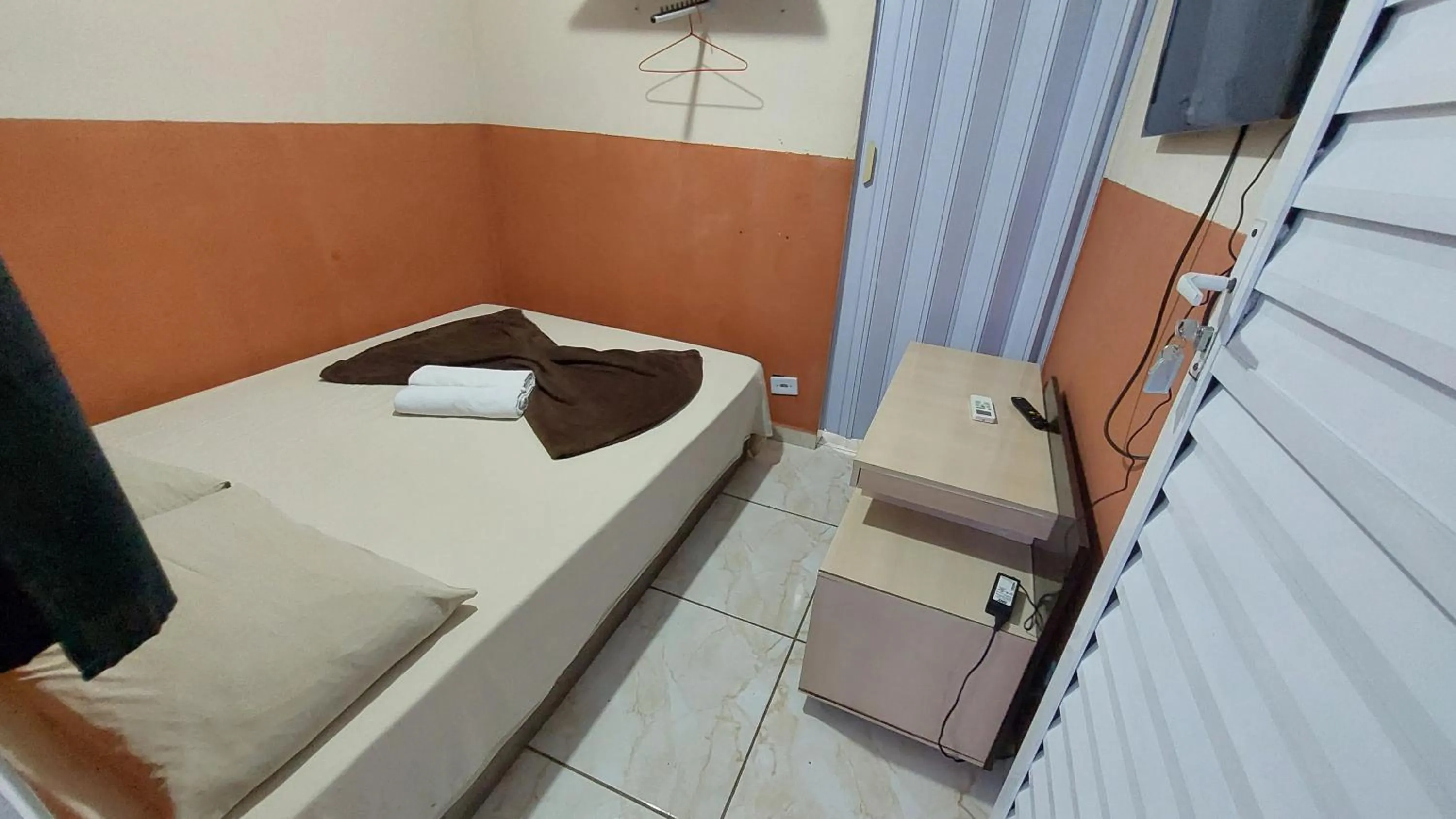 Bed in Pousada Zambeze