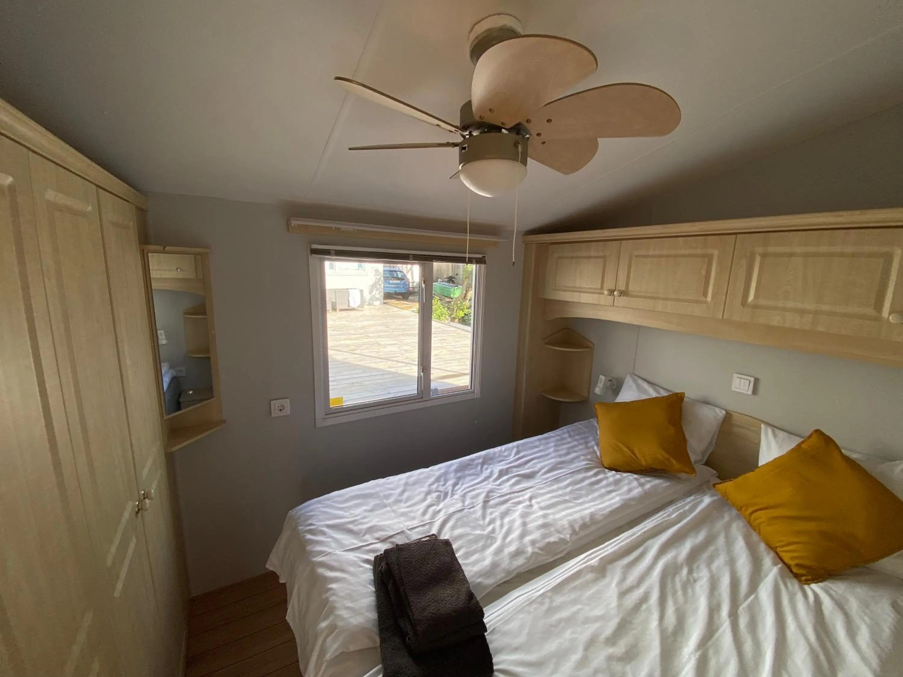 Bed in La Mare Resort